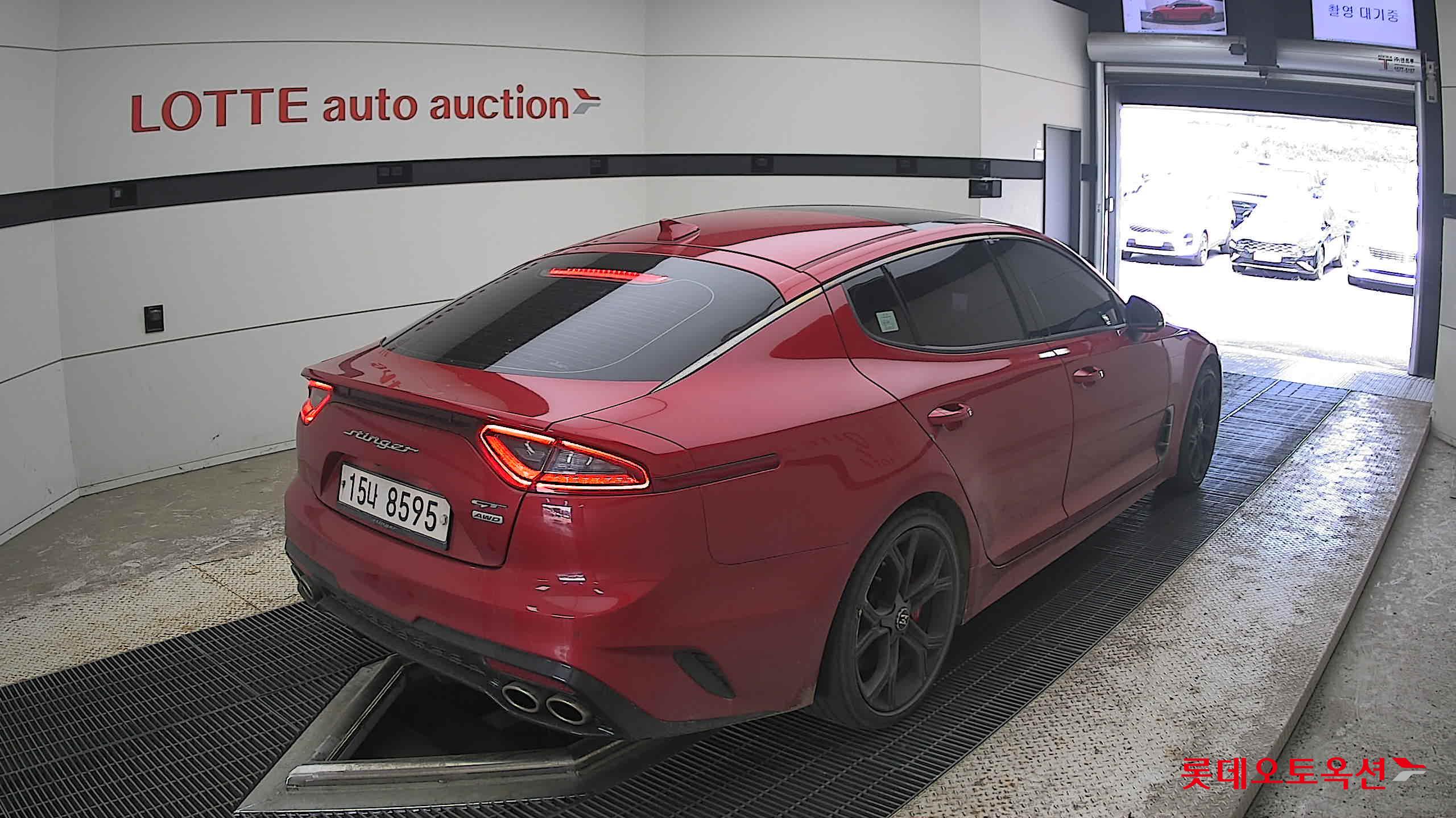 2019 - kia stinger