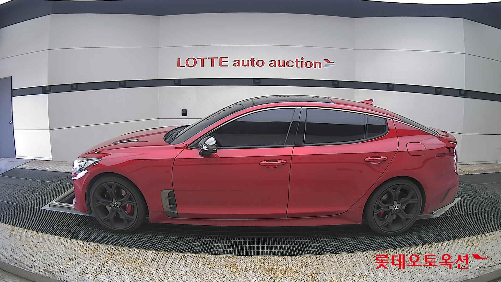2019 - kia stinger