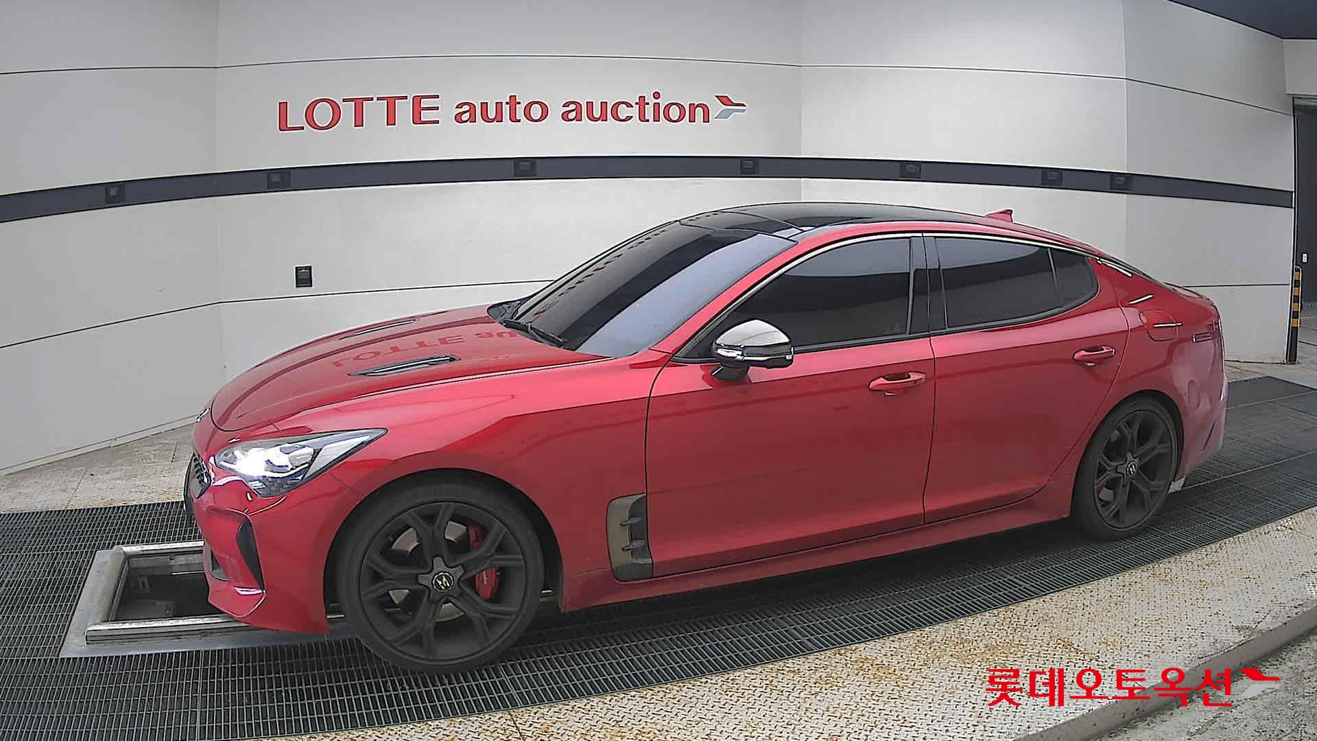 2019 - kia stinger