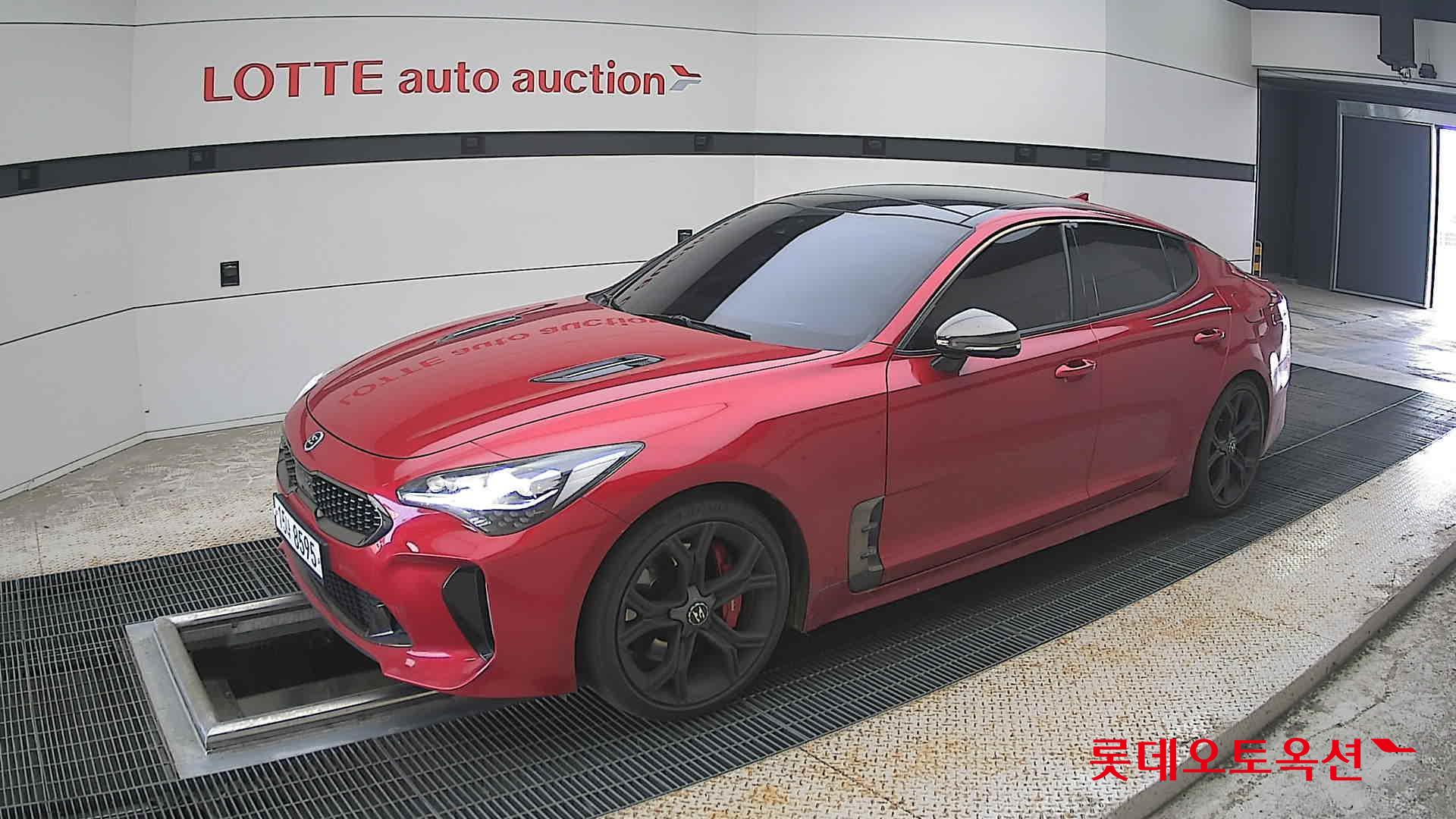 2019 - kia stinger