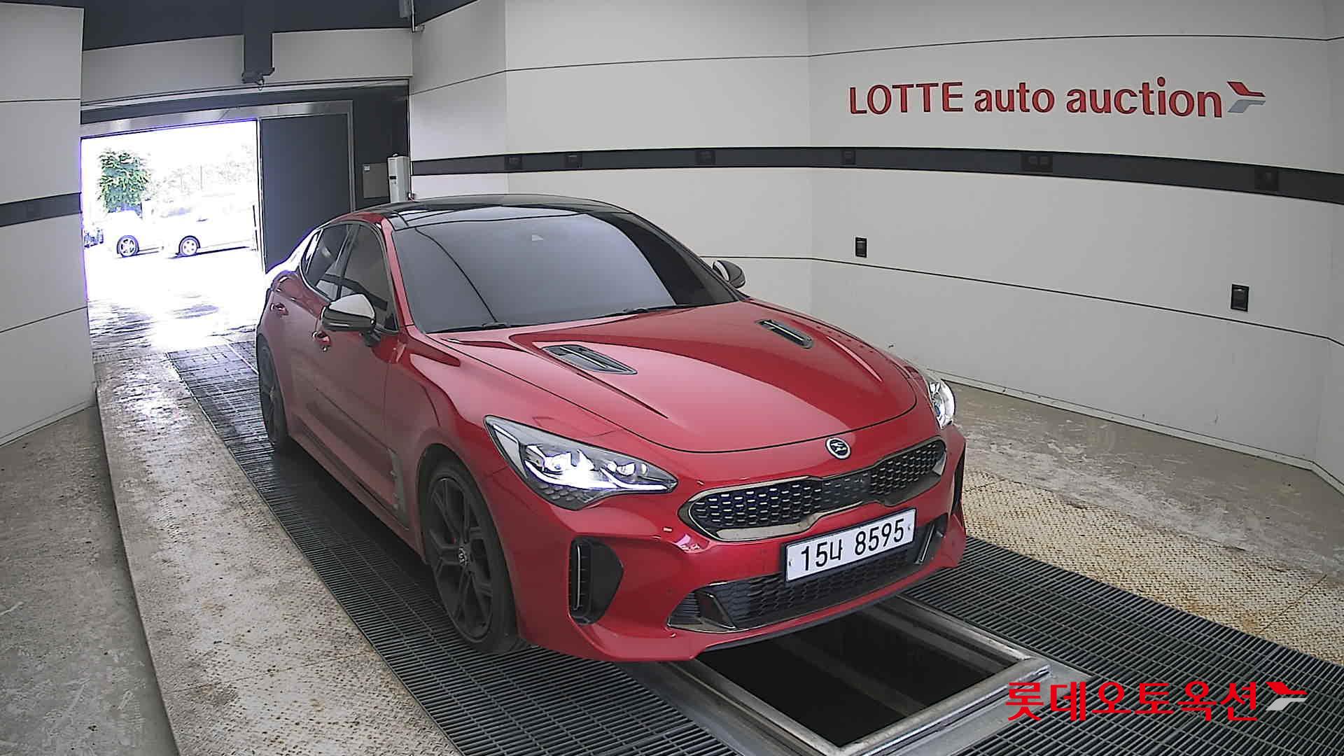 2019 - kia stinger
