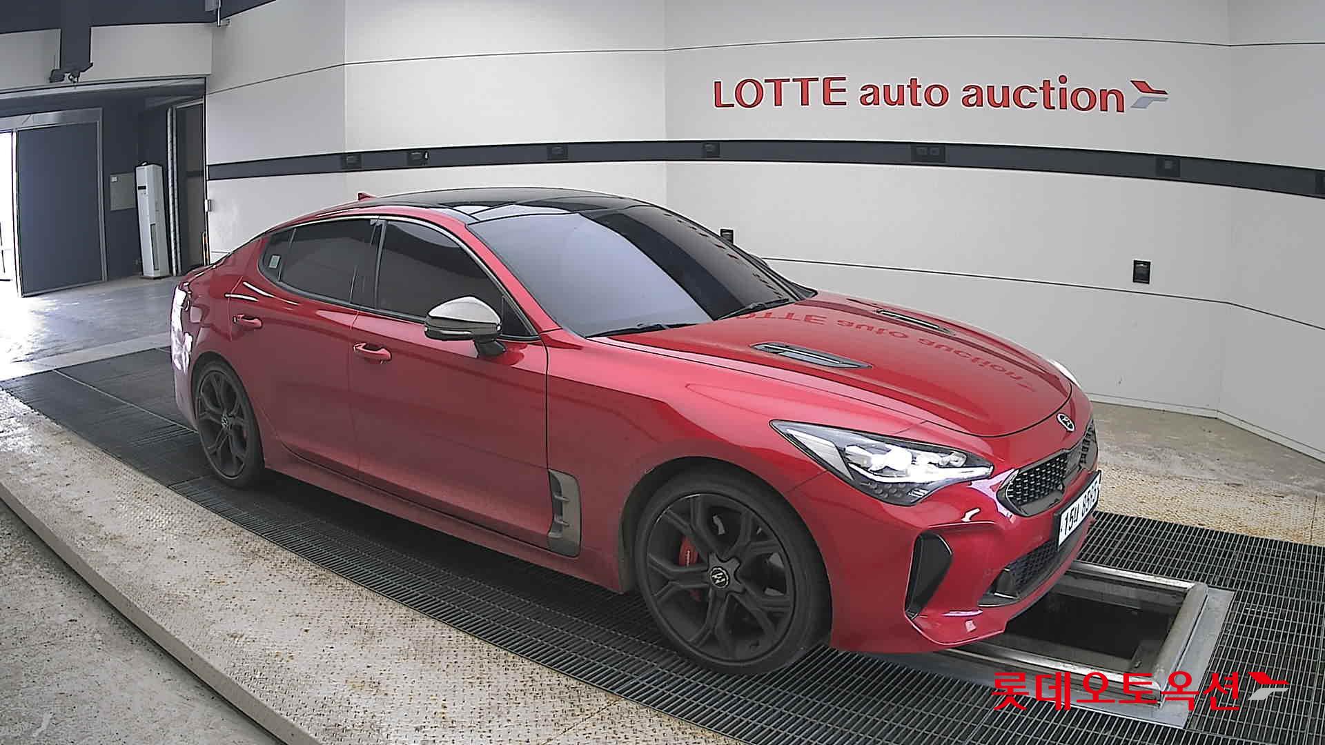 2019 - kia stinger