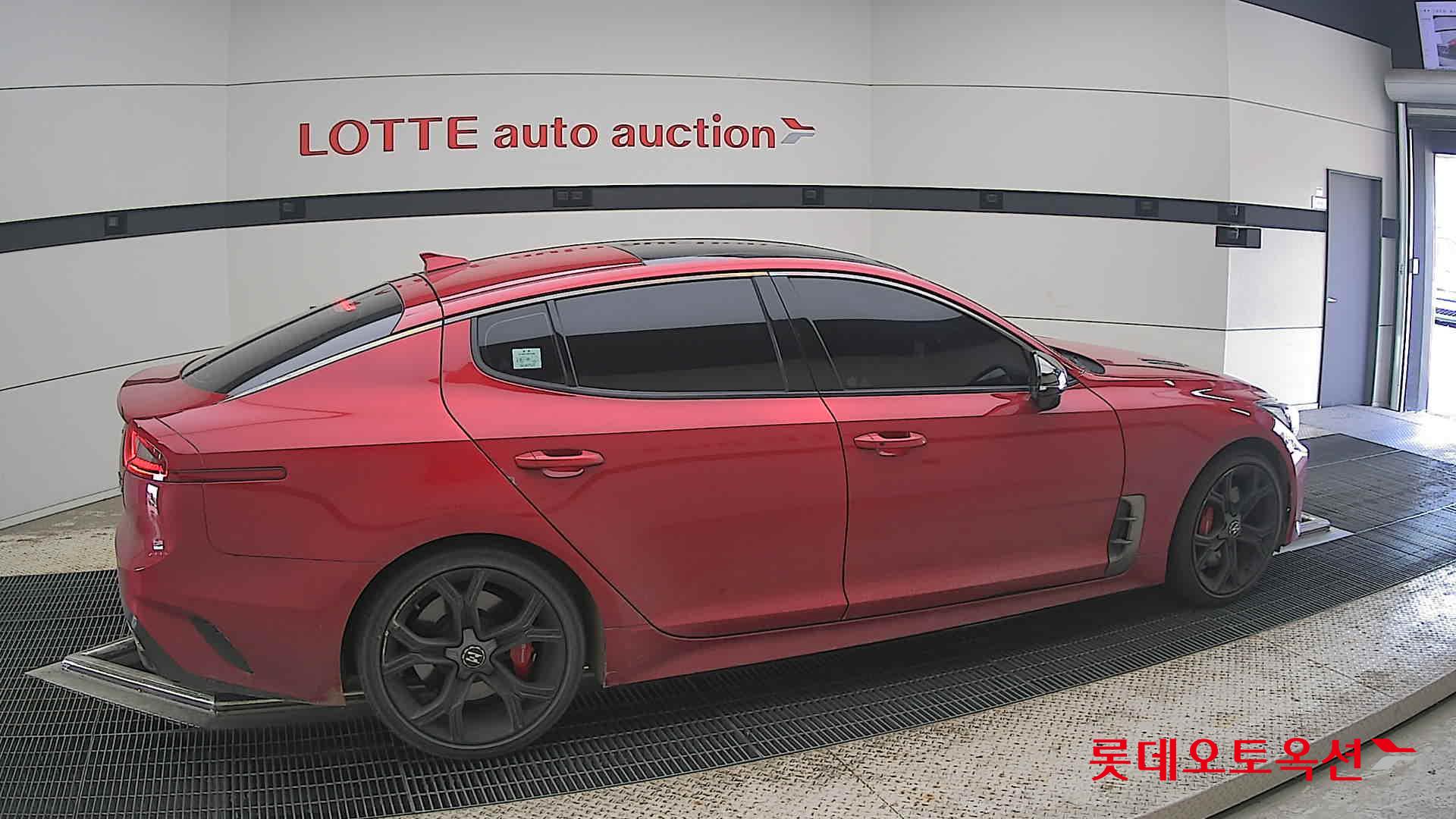 2019 - kia stinger
