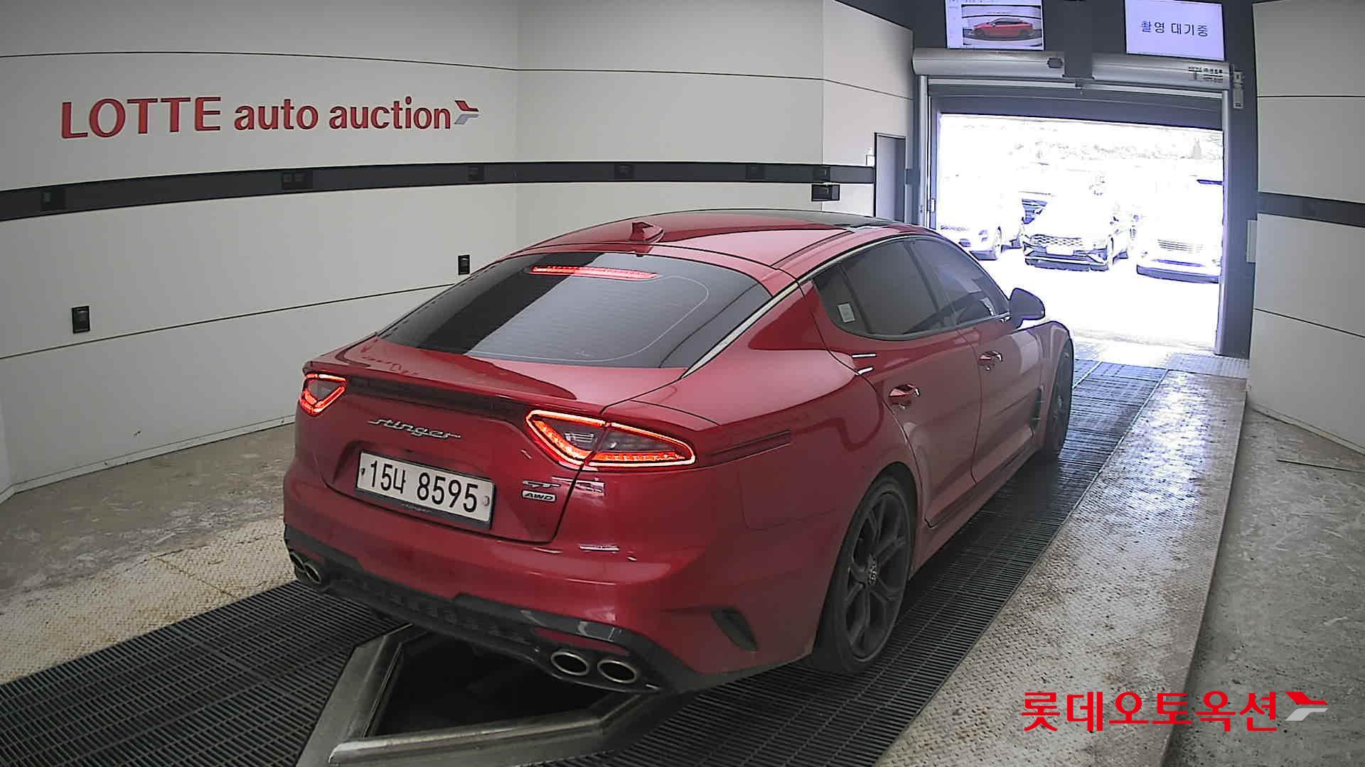 2019 - kia stinger