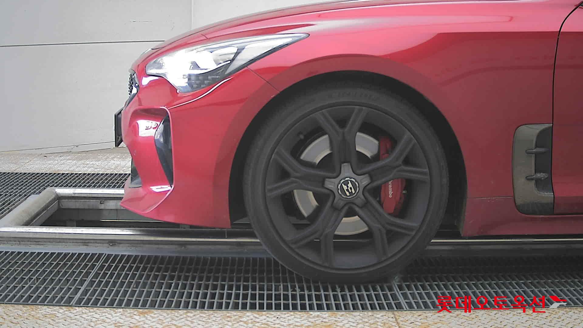 2019 - kia stinger