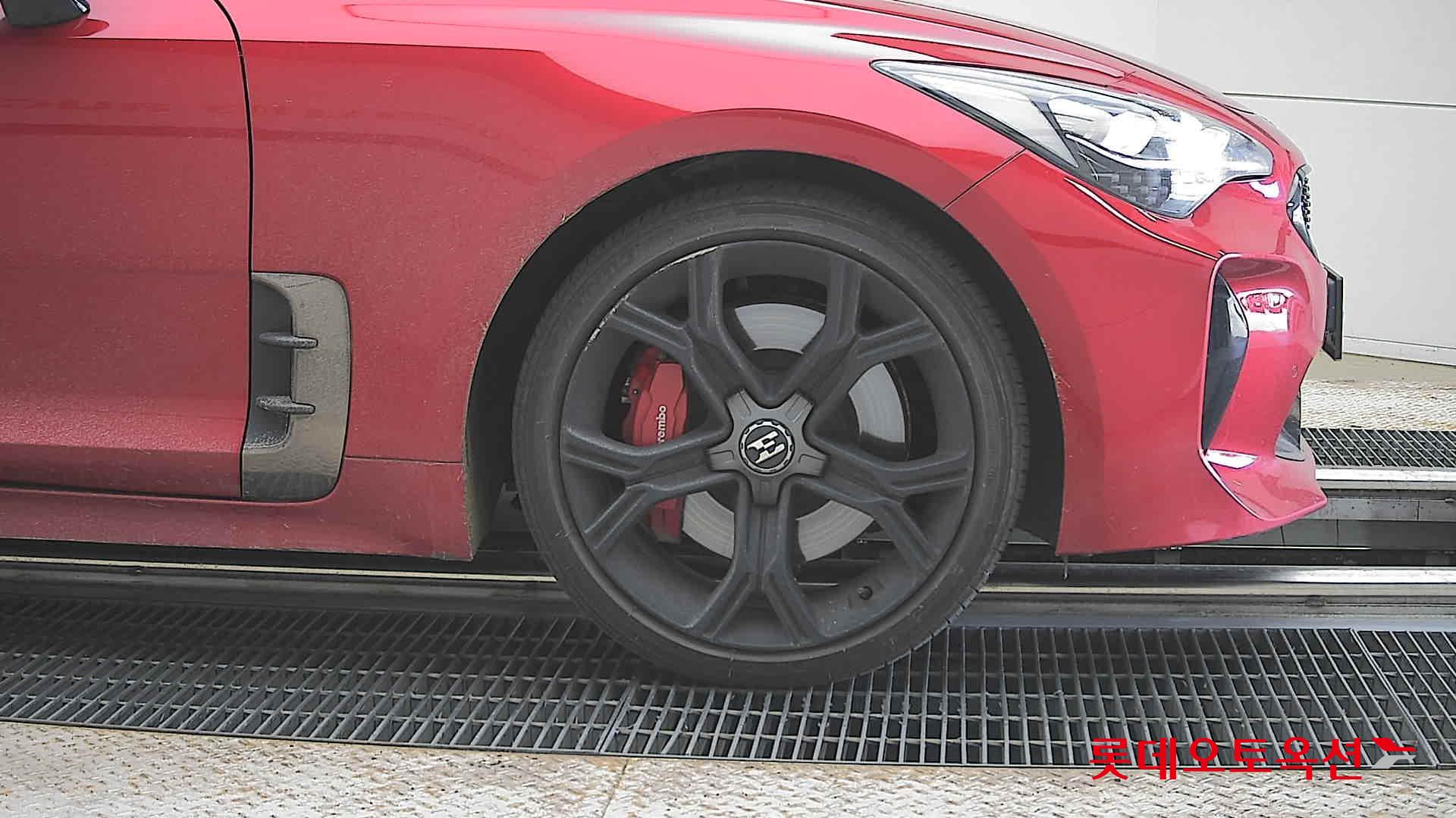 2019 - kia stinger