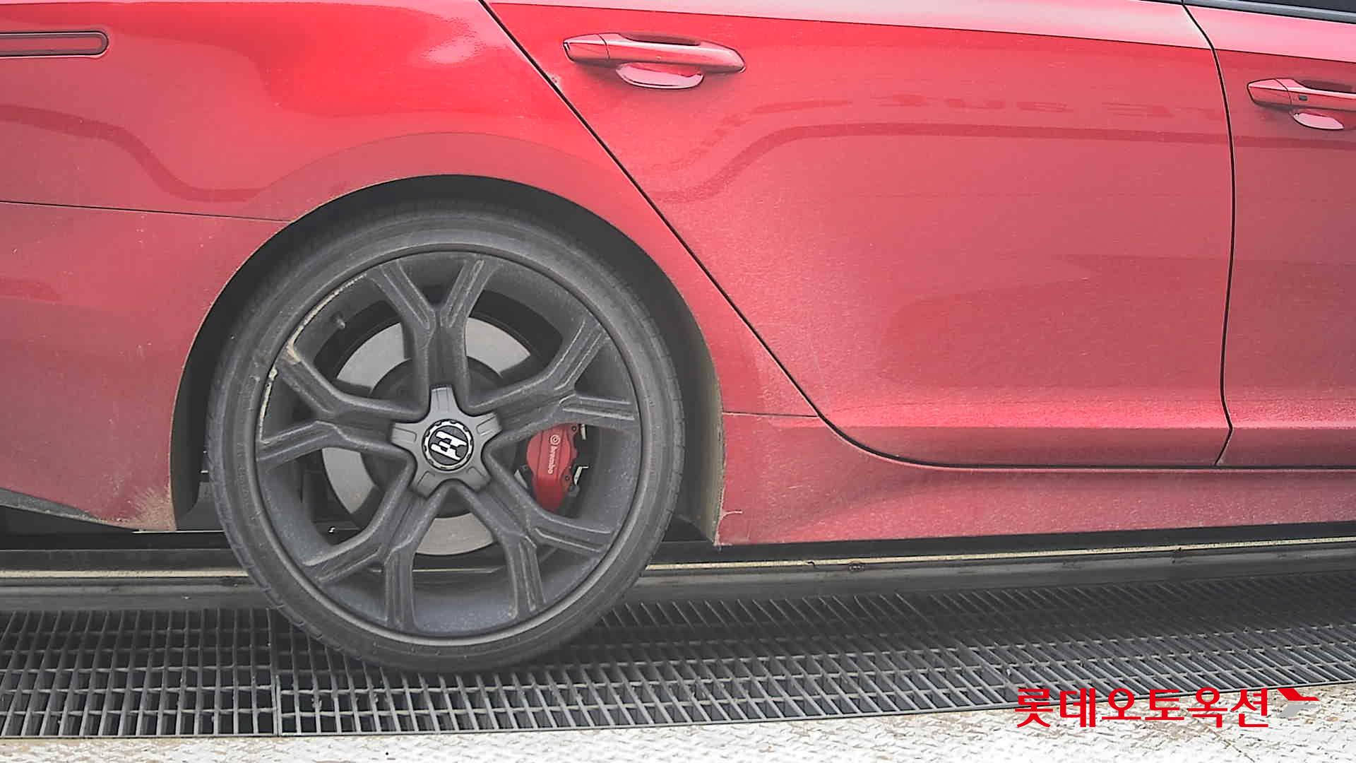 2019 - kia stinger