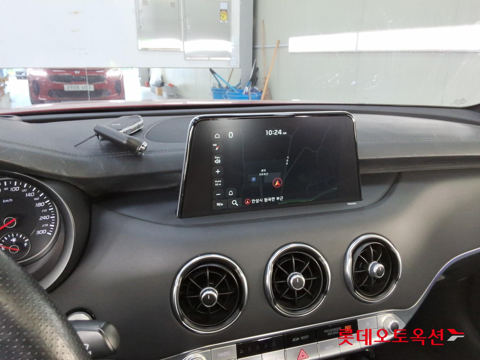 2019 - kia stinger