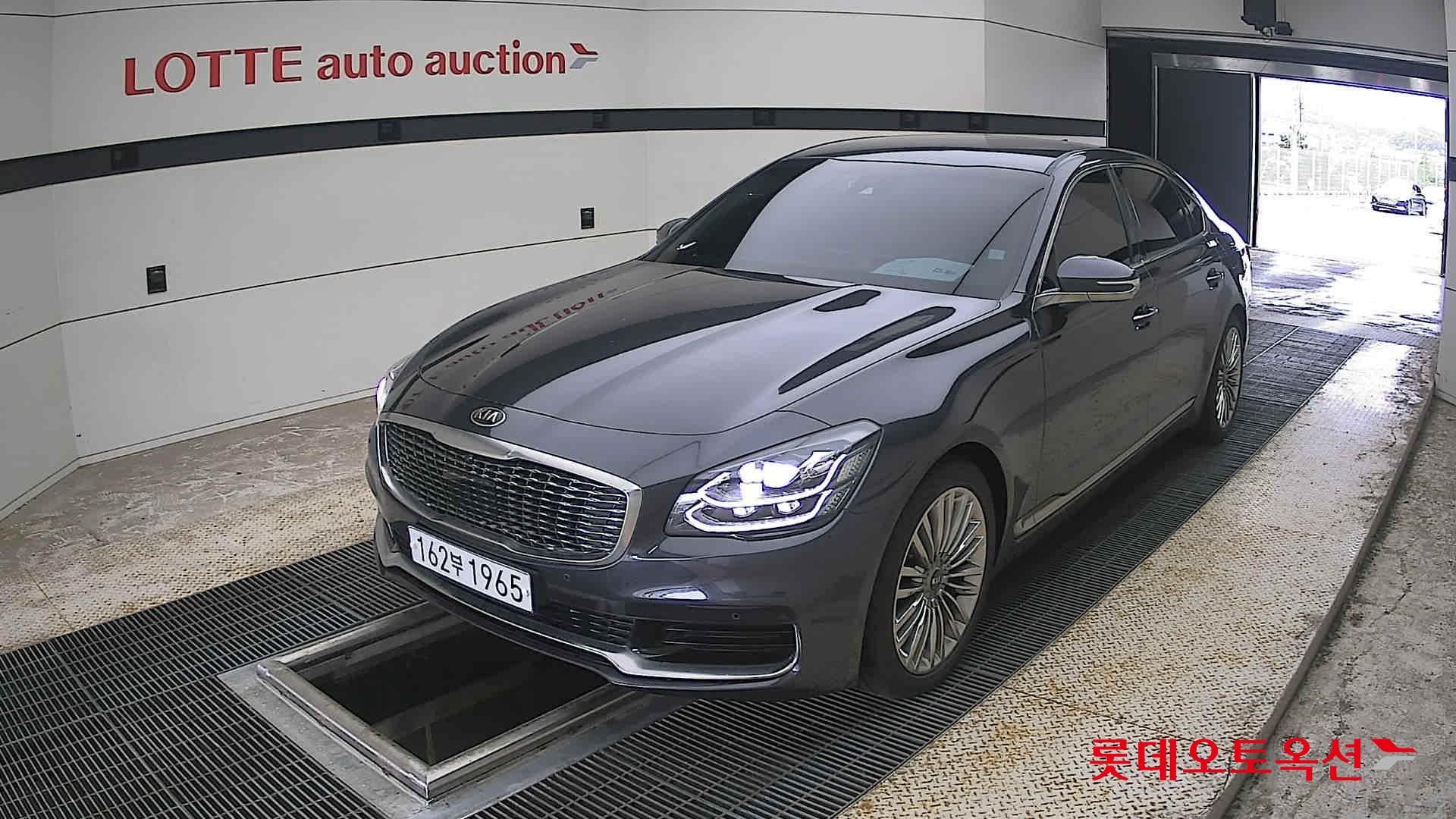 2019 - kia k9