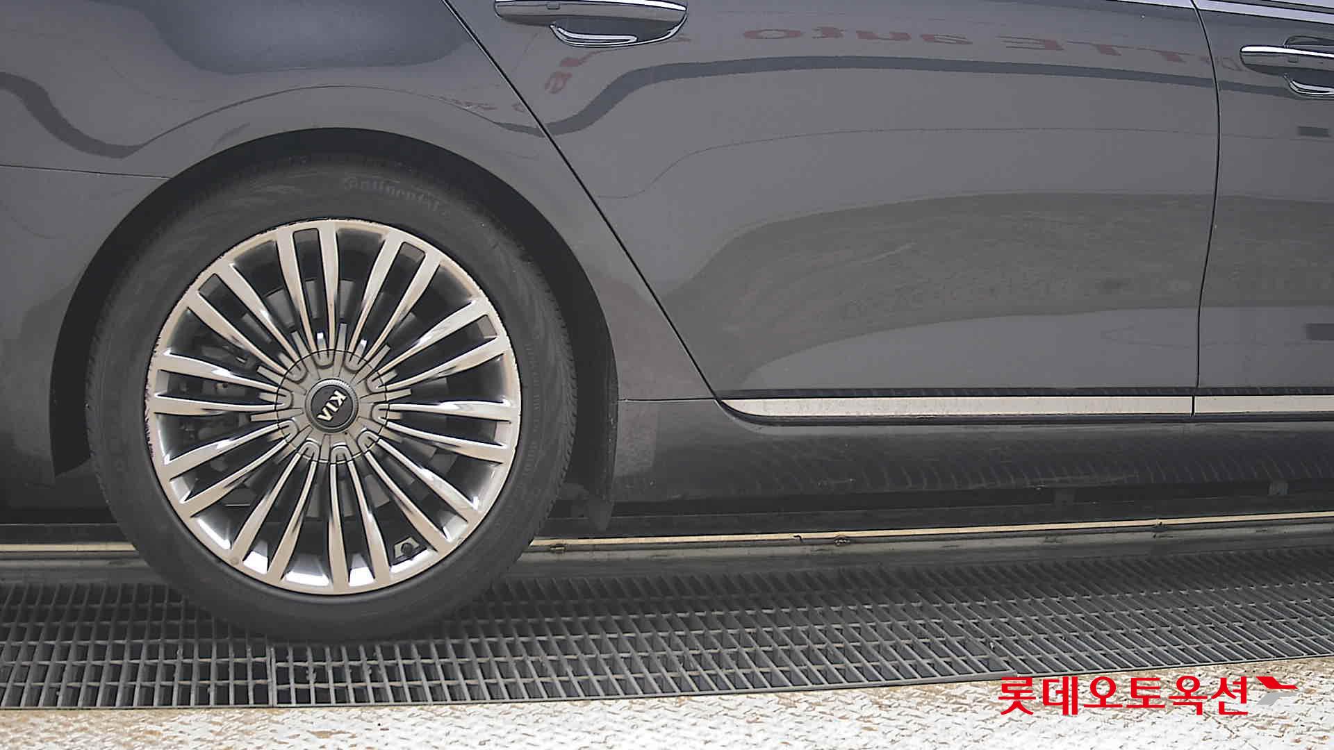 2019 - kia k9