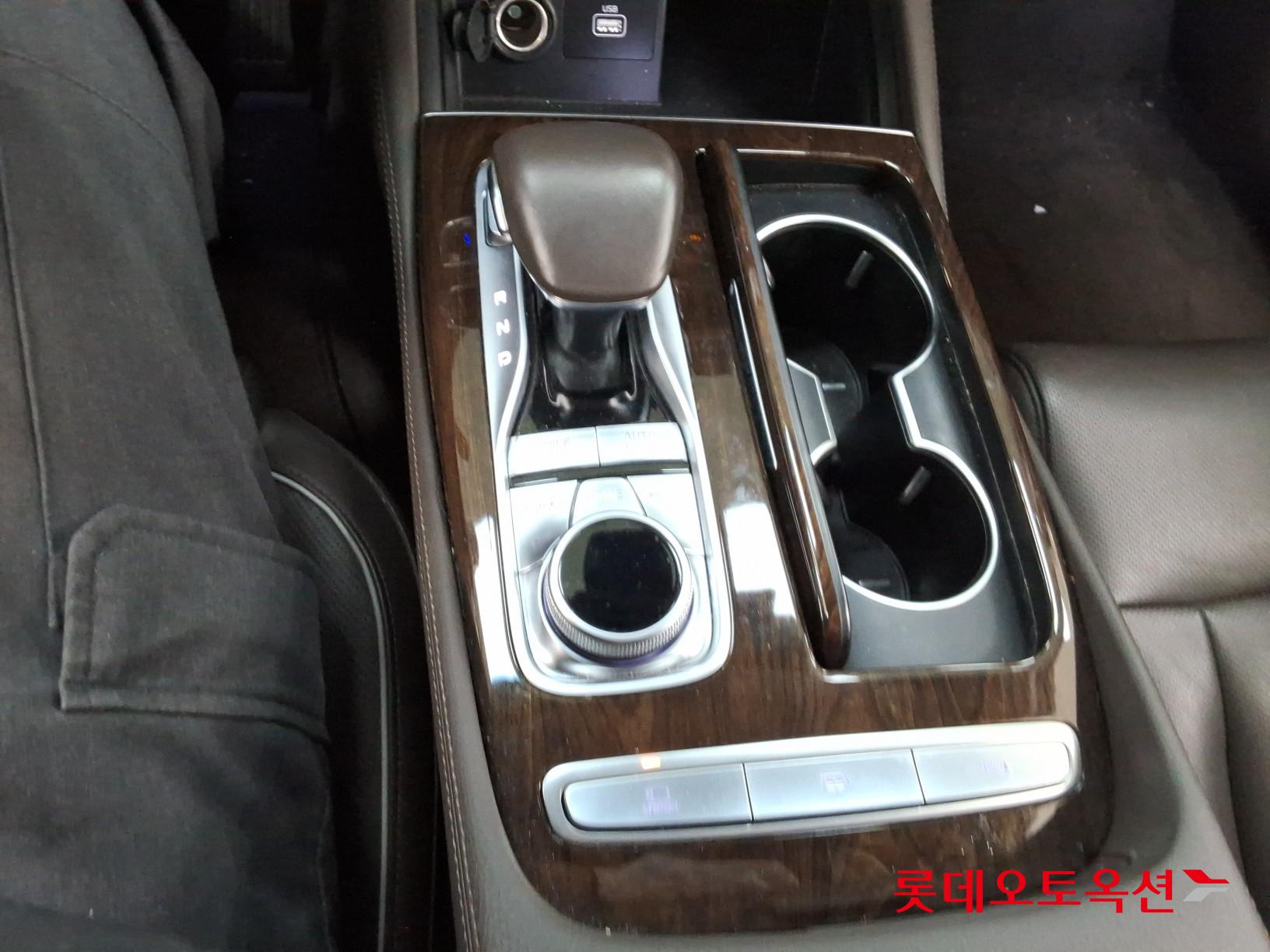 2019 - kia k9
