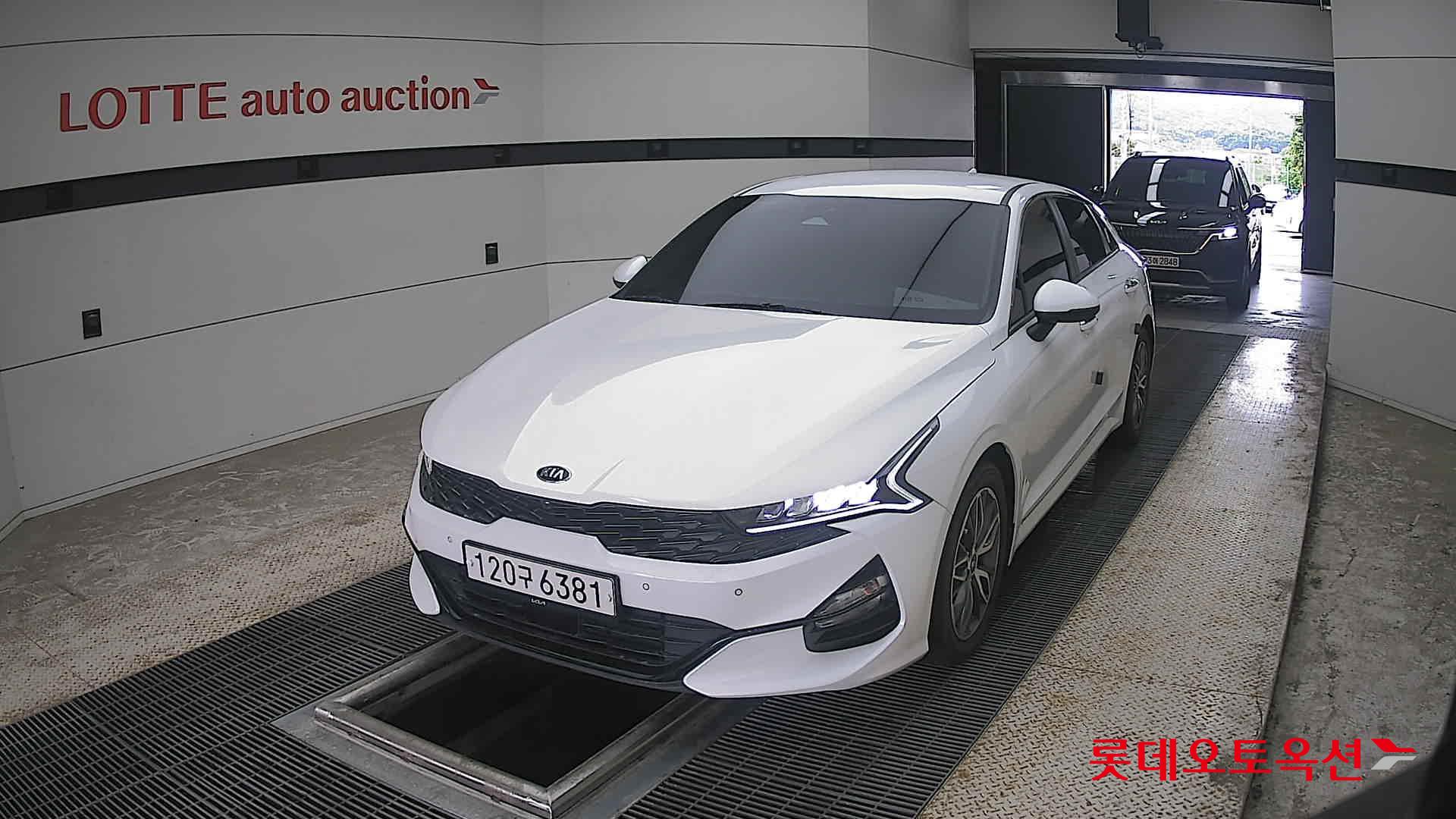 2021 - kia k5
