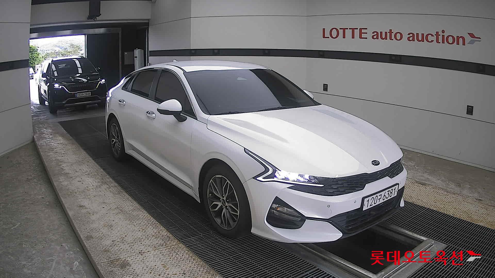 2021 - kia k5