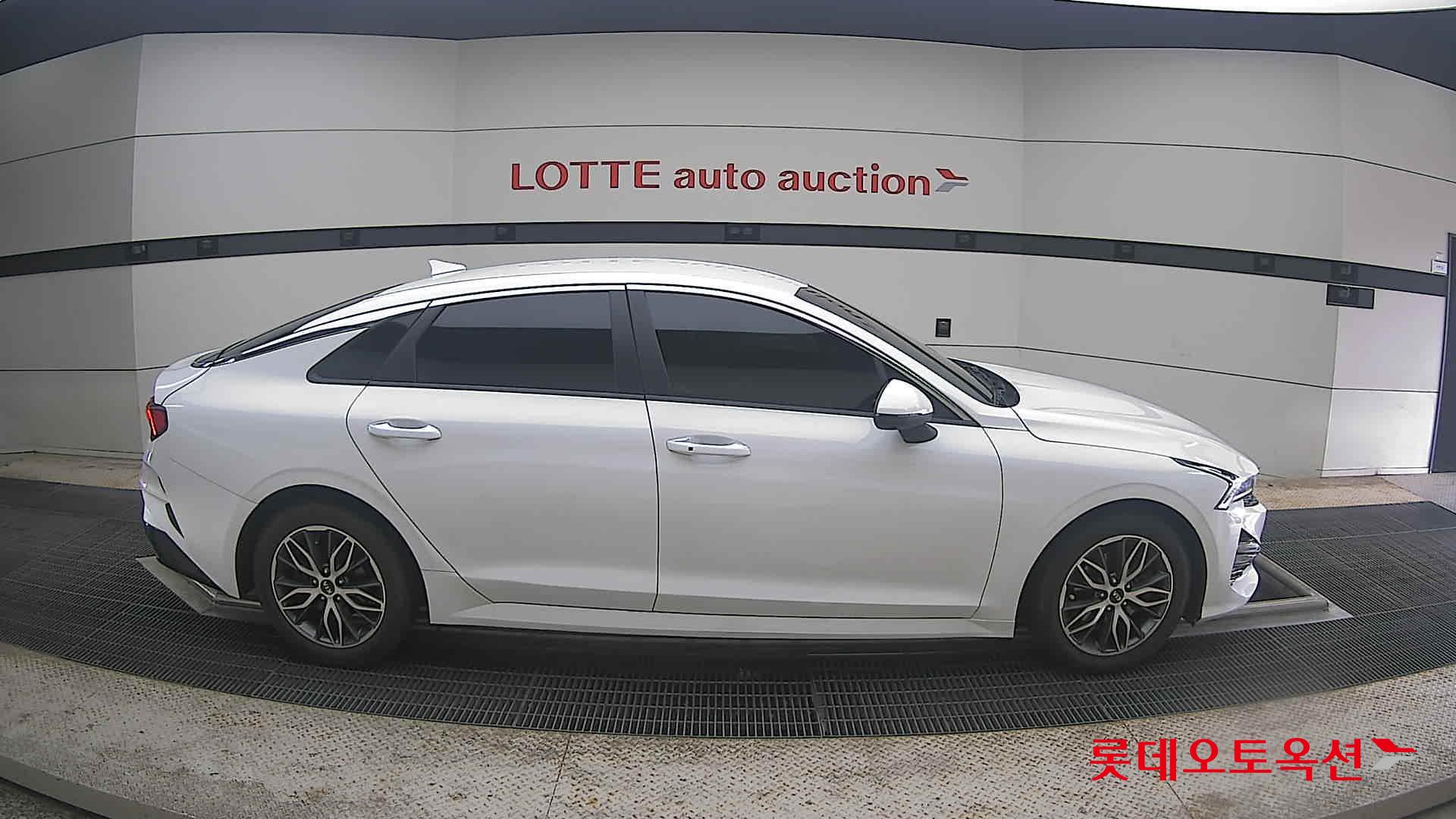 2021 - kia k5