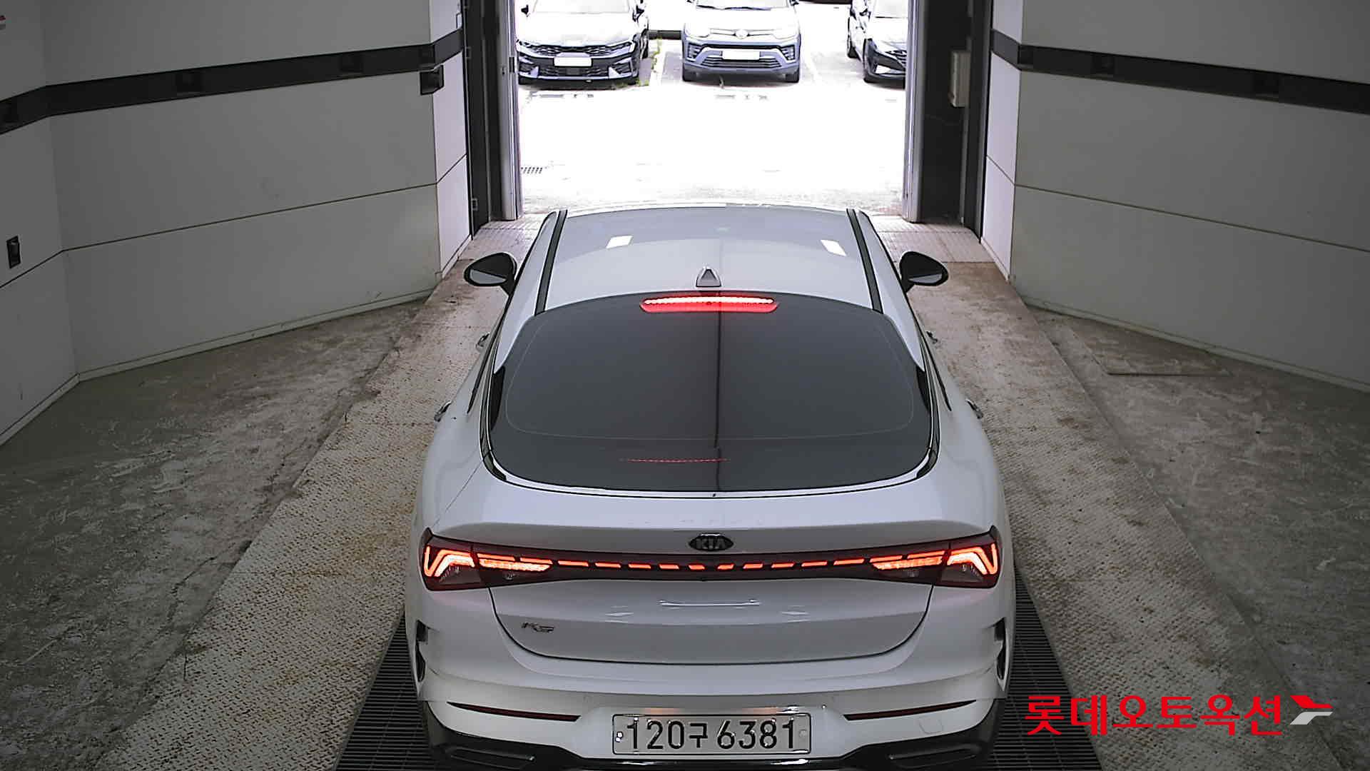 2021 - kia k5