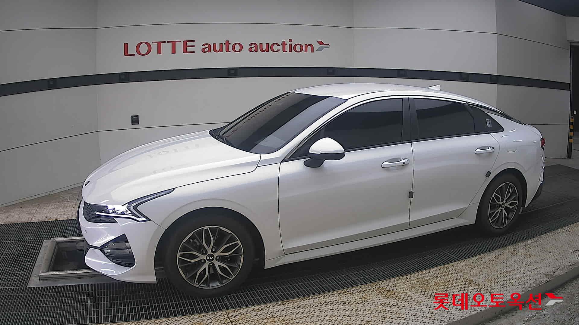 2021 - kia k5