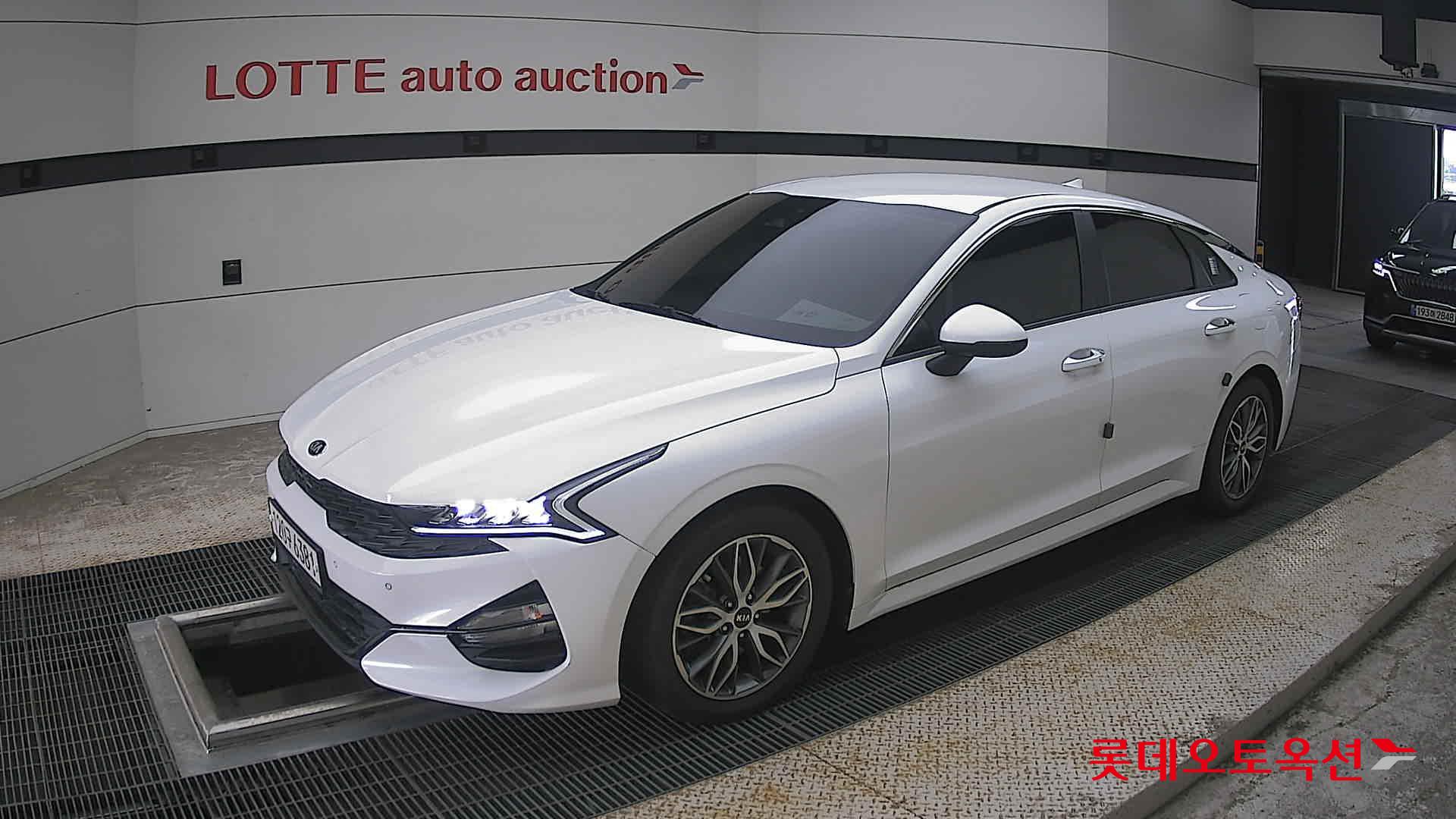 2021 - kia k5