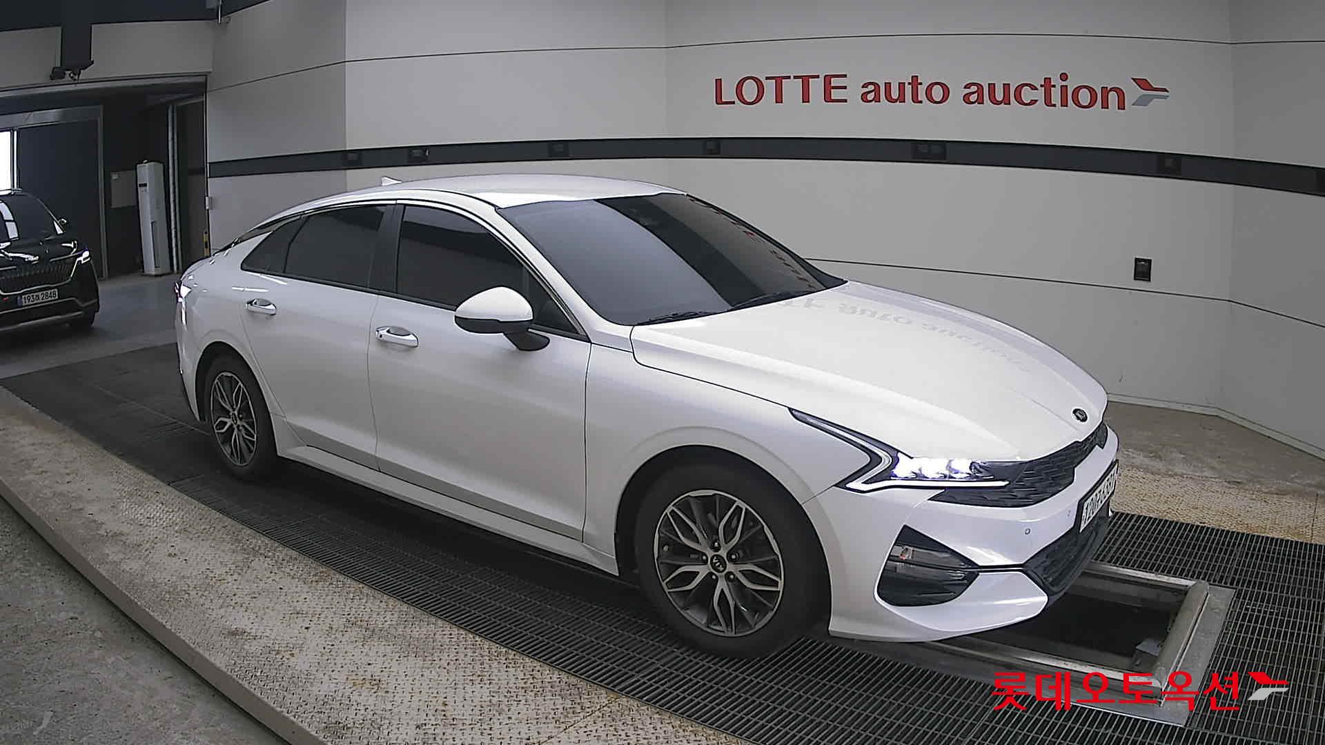 2021 - kia k5