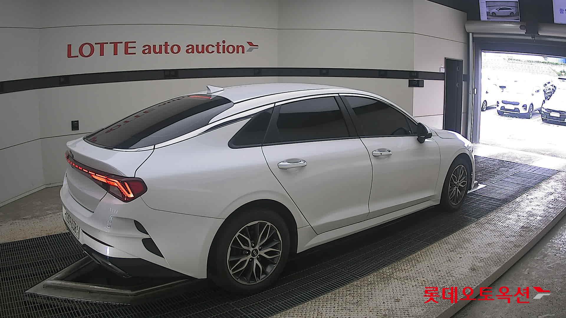 2021 - kia k5