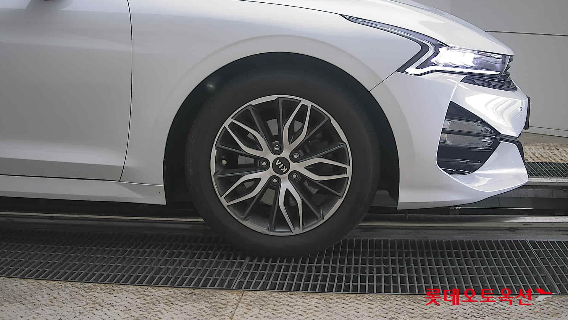 2021 - kia k5