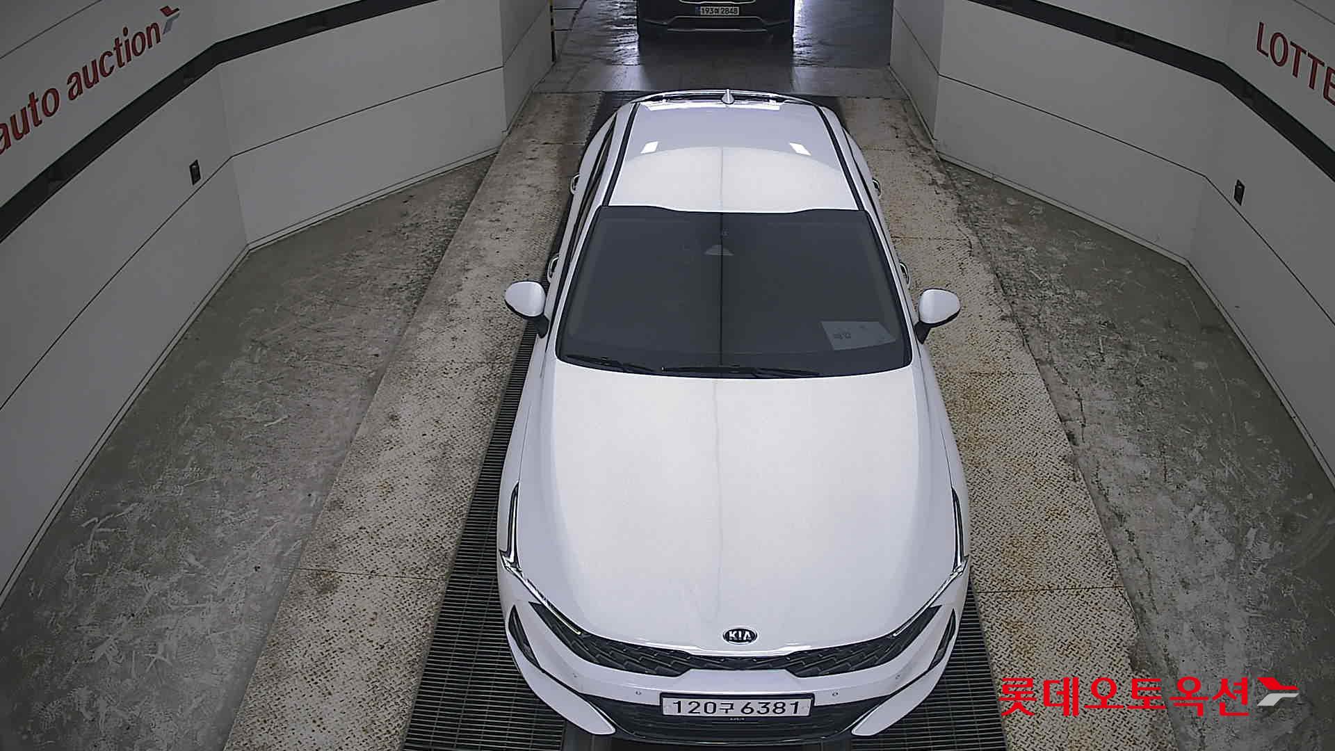 2021 - kia k5