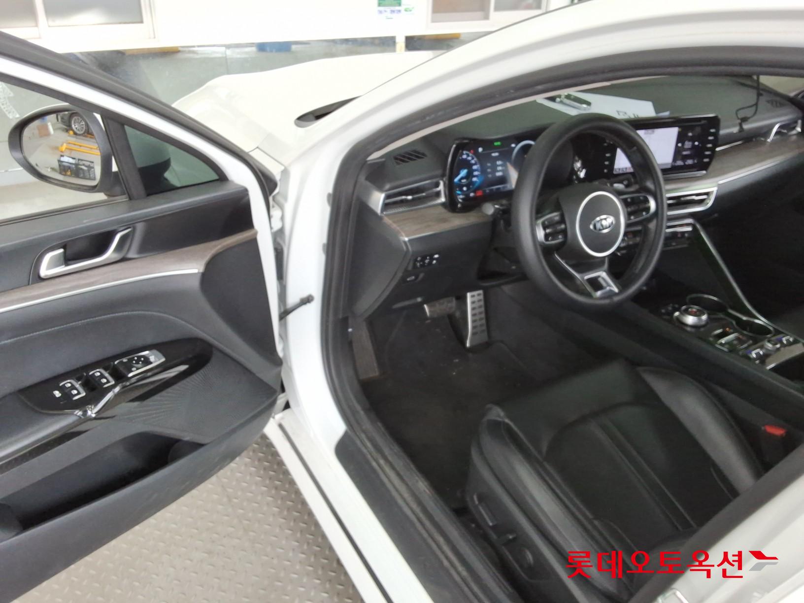 2021 - kia k5