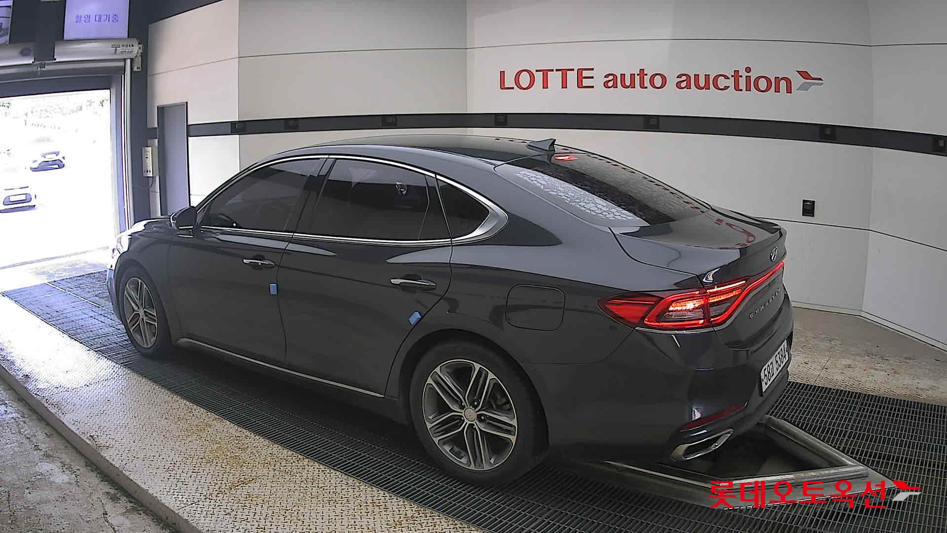 2018 - hyundai grandeur