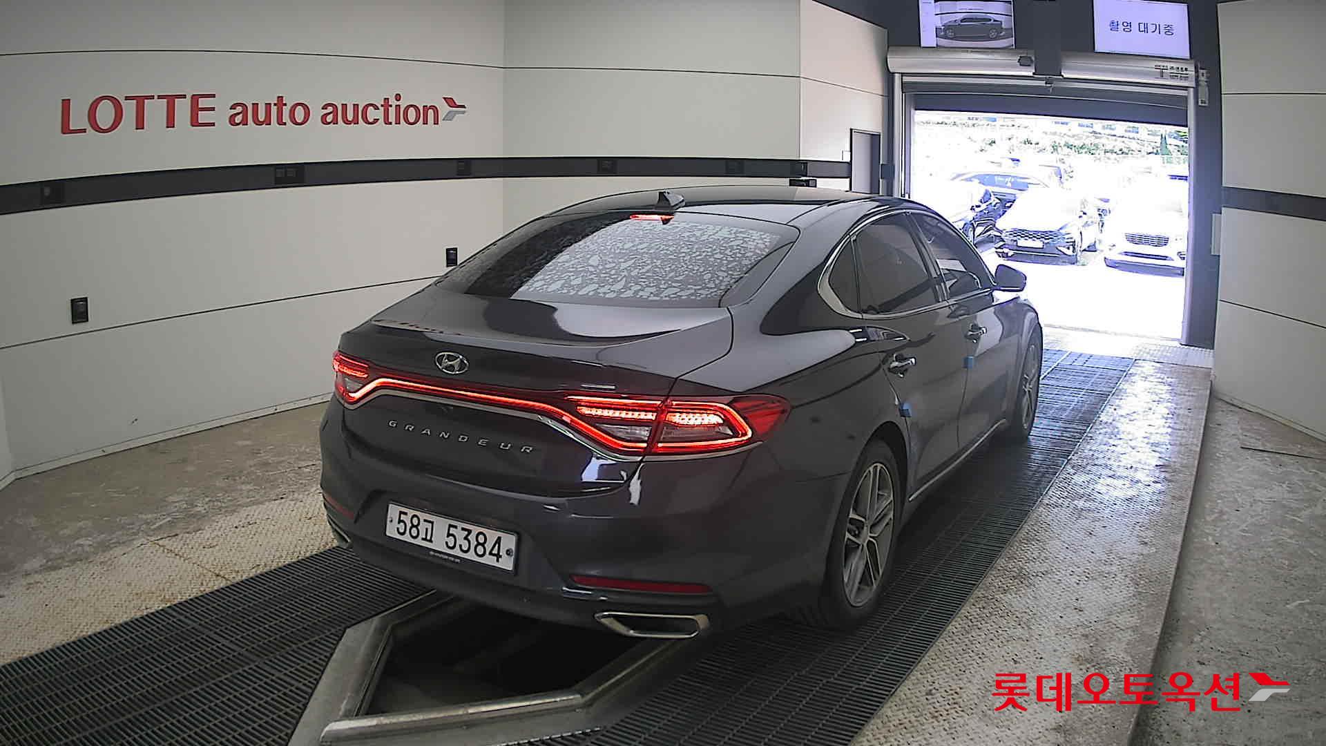 2018 - hyundai grandeur