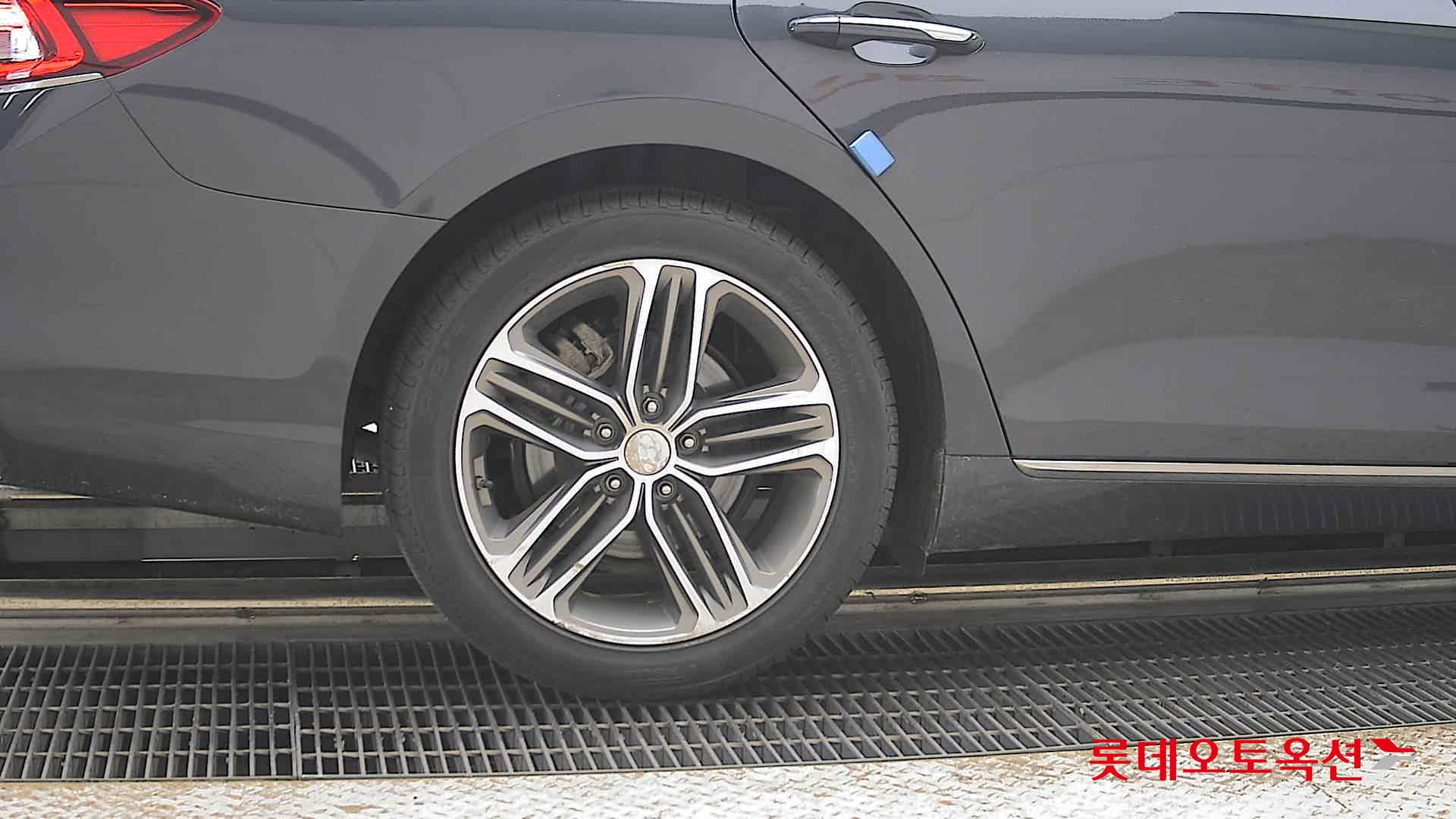 2018 - hyundai grandeur