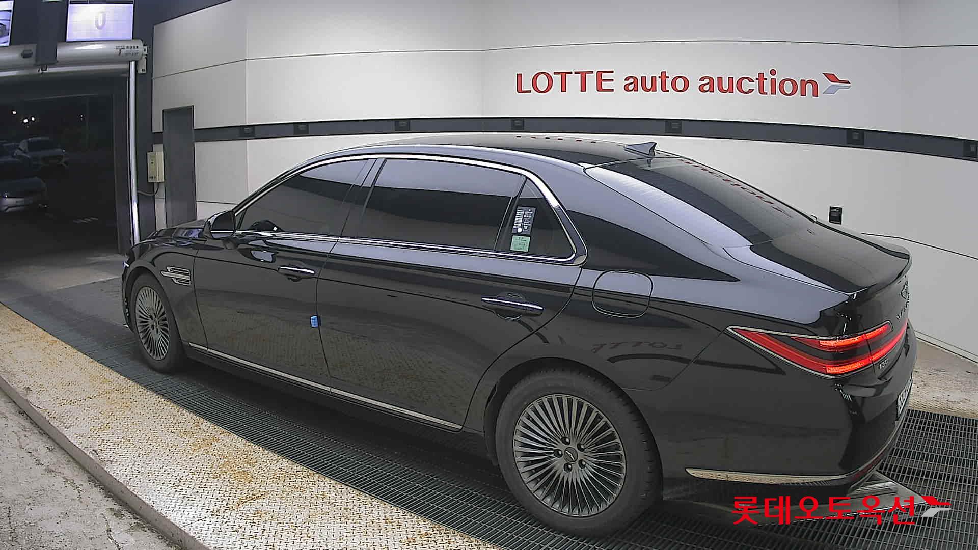 2019 - genesis g90