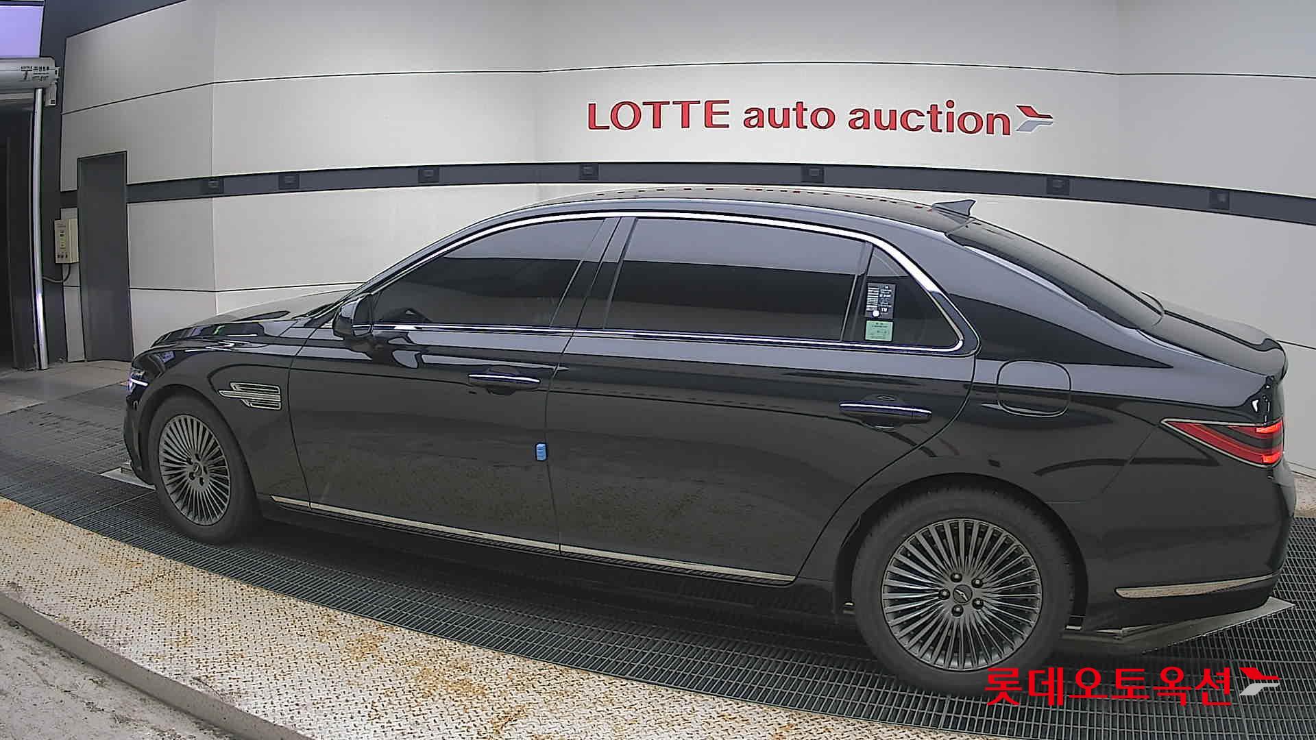 2019 - genesis g90