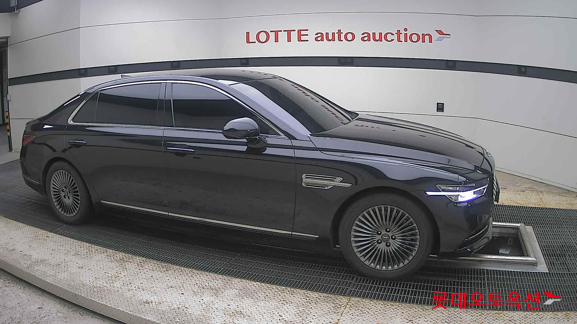 2019 - genesis g90