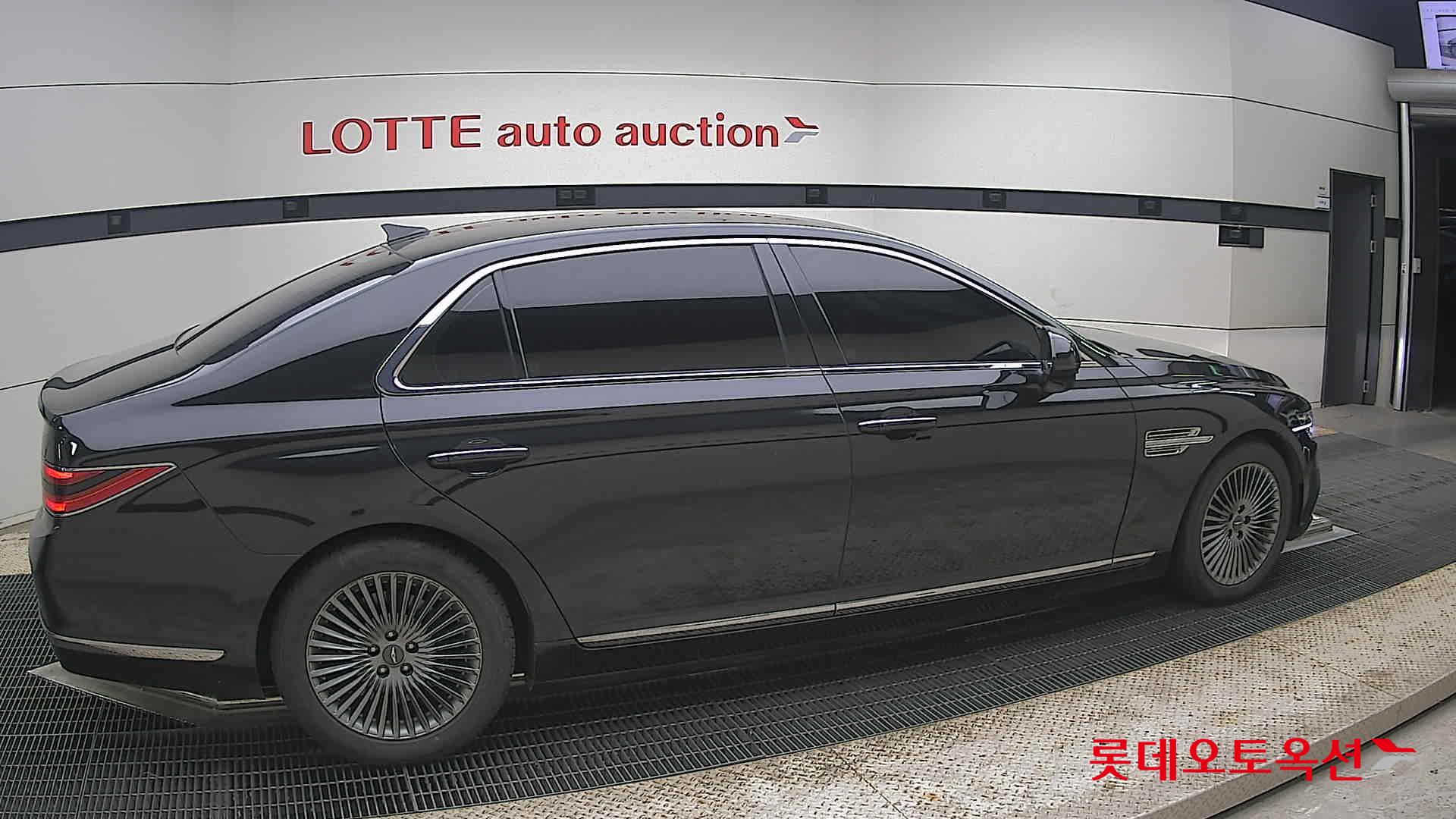 2019 - genesis g90
