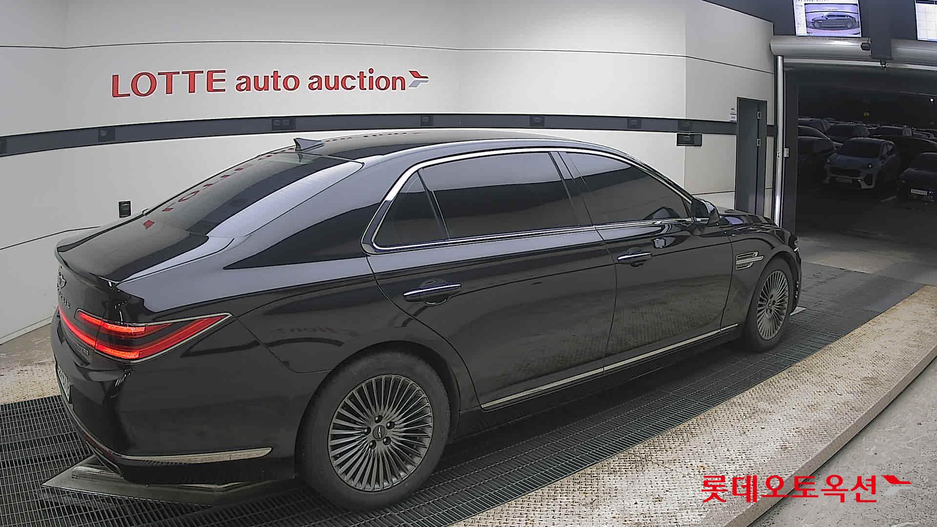 2019 - genesis g90