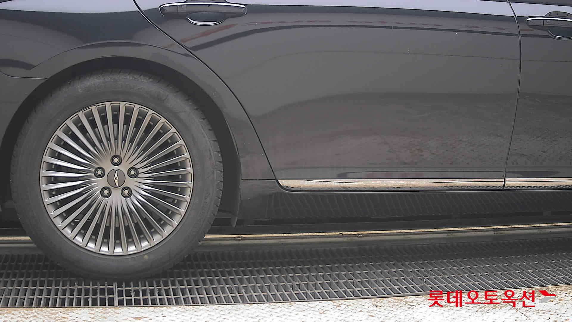 2019 - genesis g90