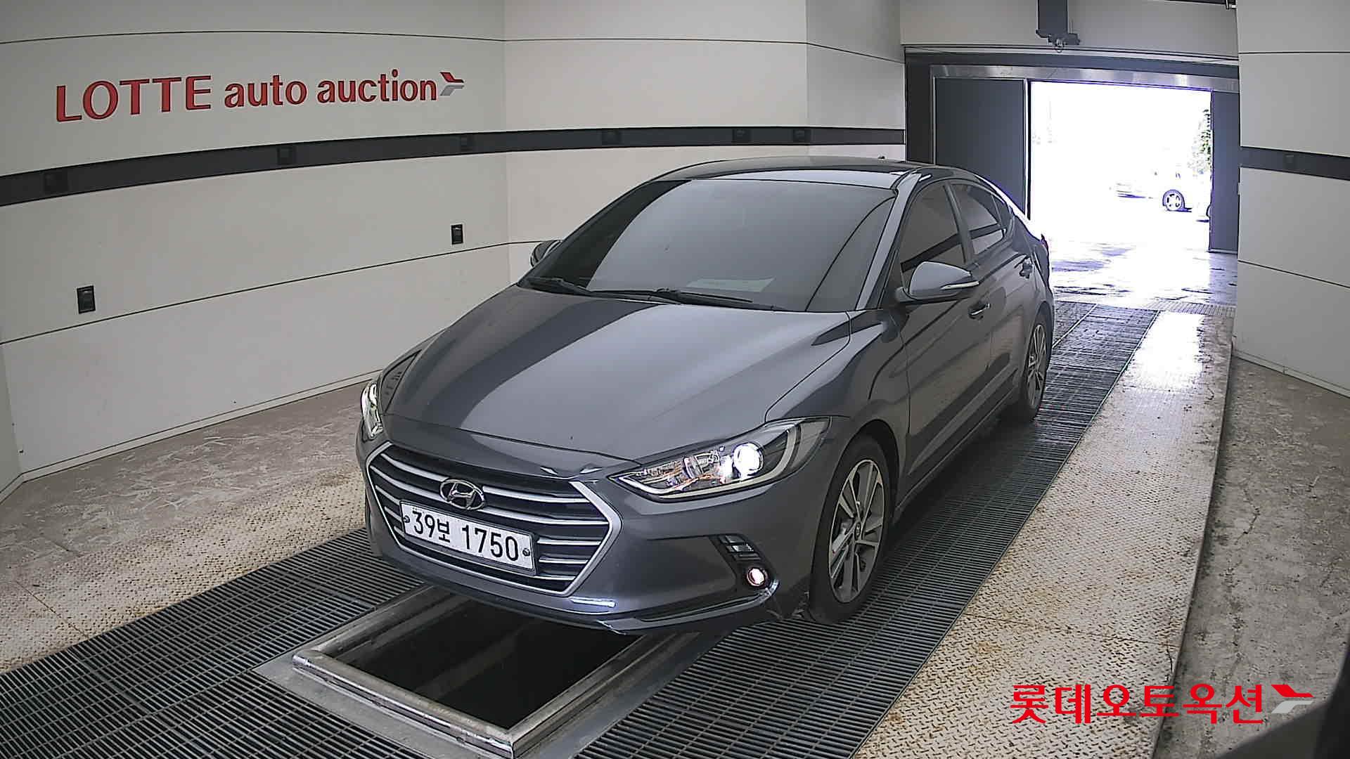 2018 - hyundai avante