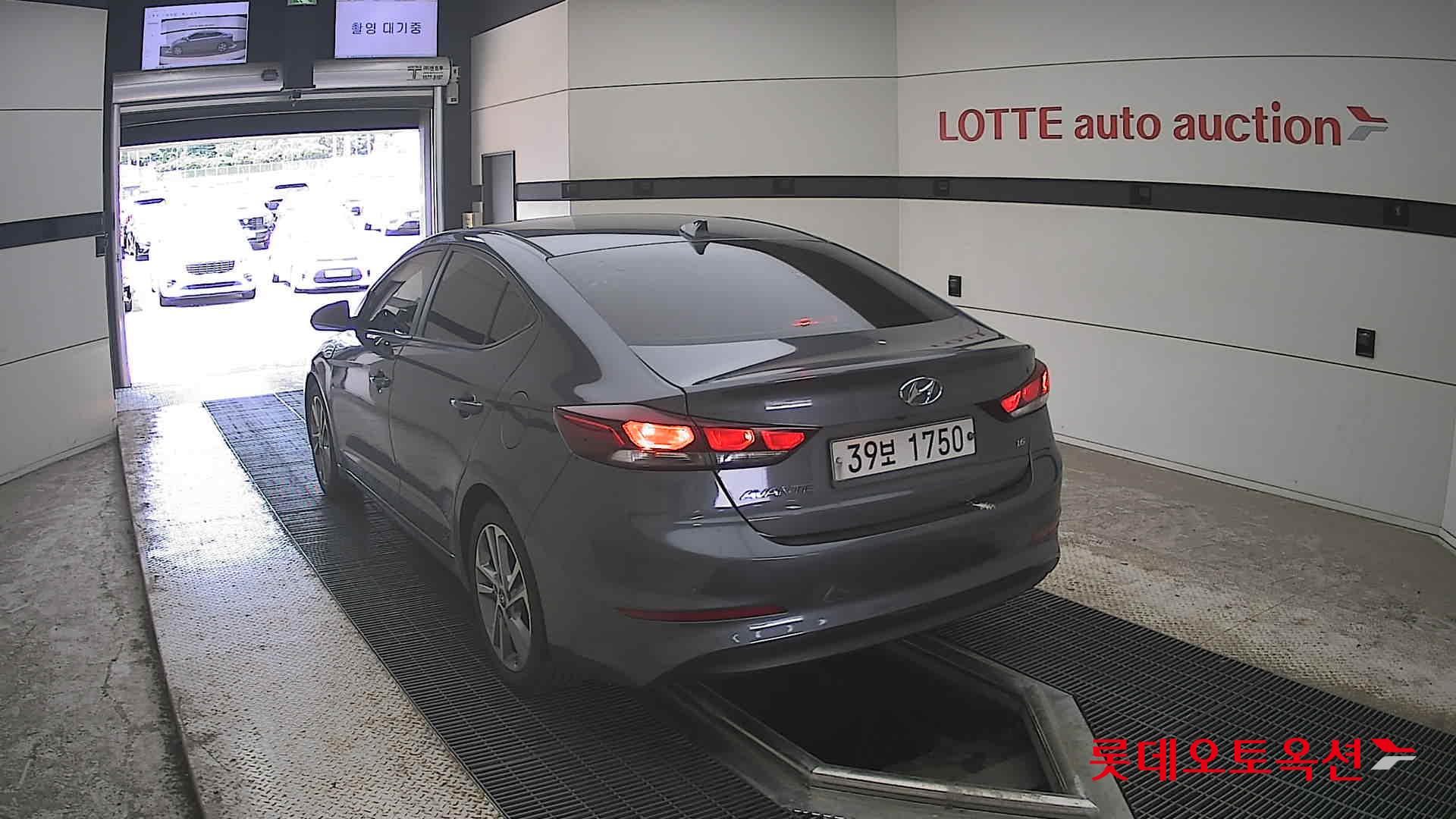 2018 - hyundai avante