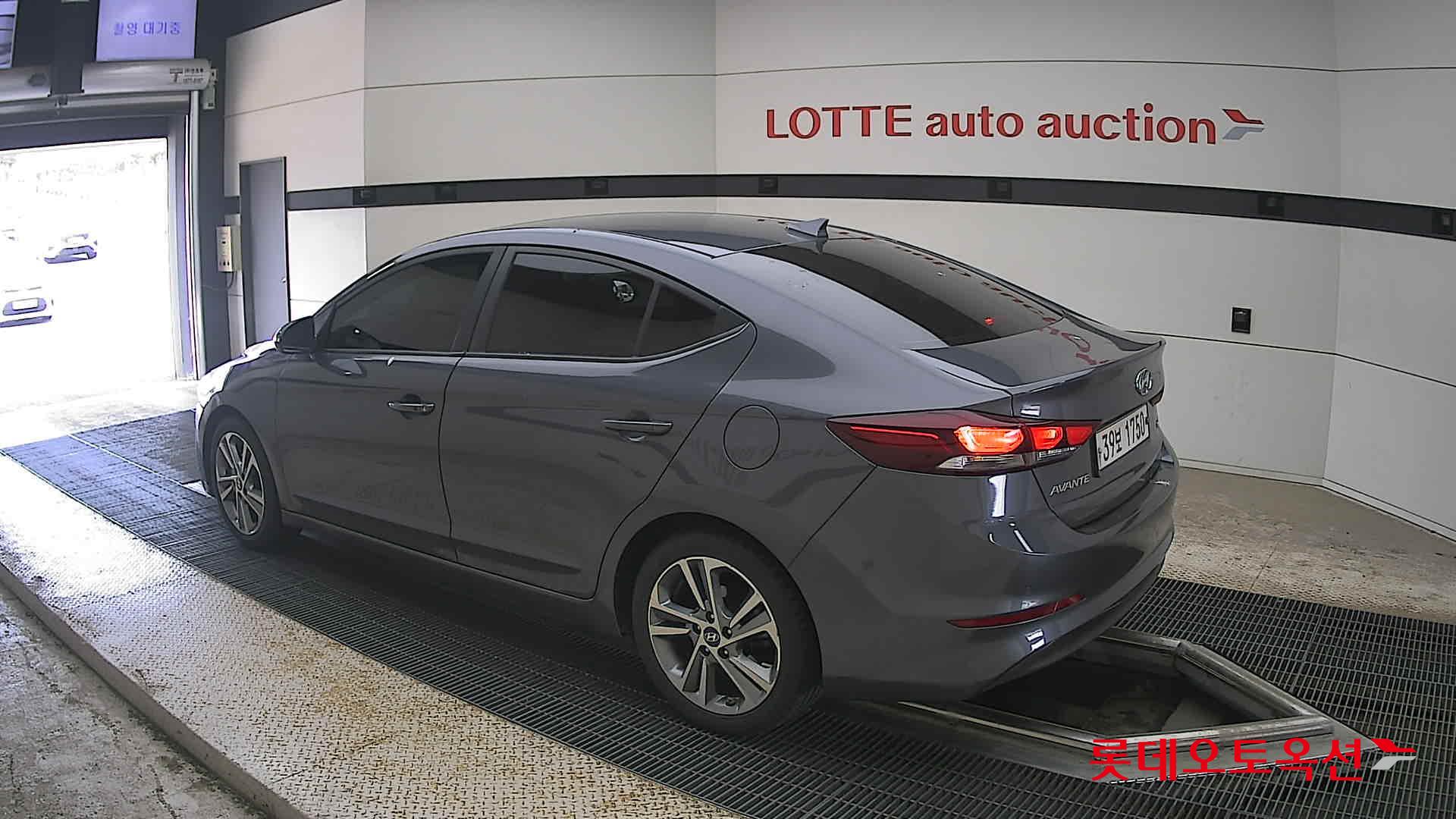 2018 - hyundai avante