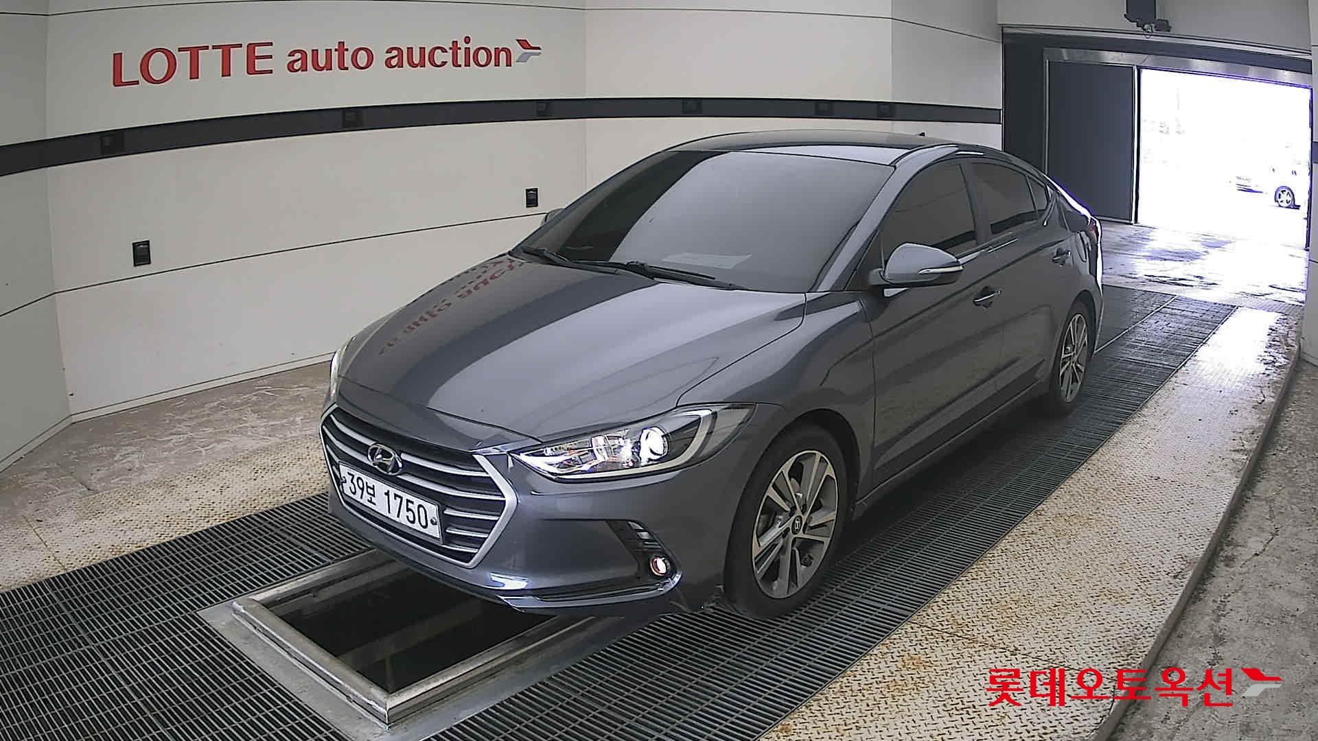 2018 - hyundai avante