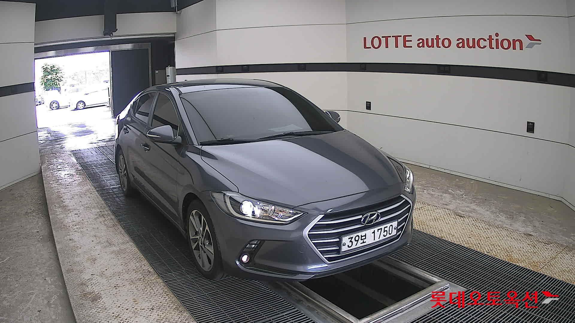 2018 - hyundai avante