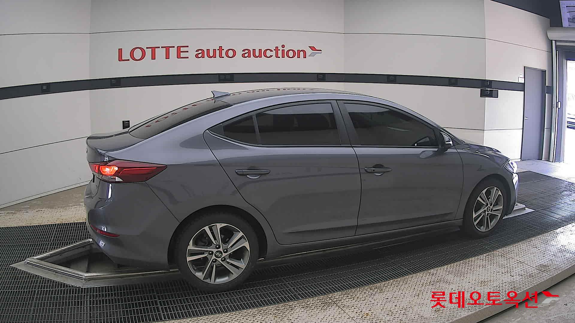 2018 - hyundai avante