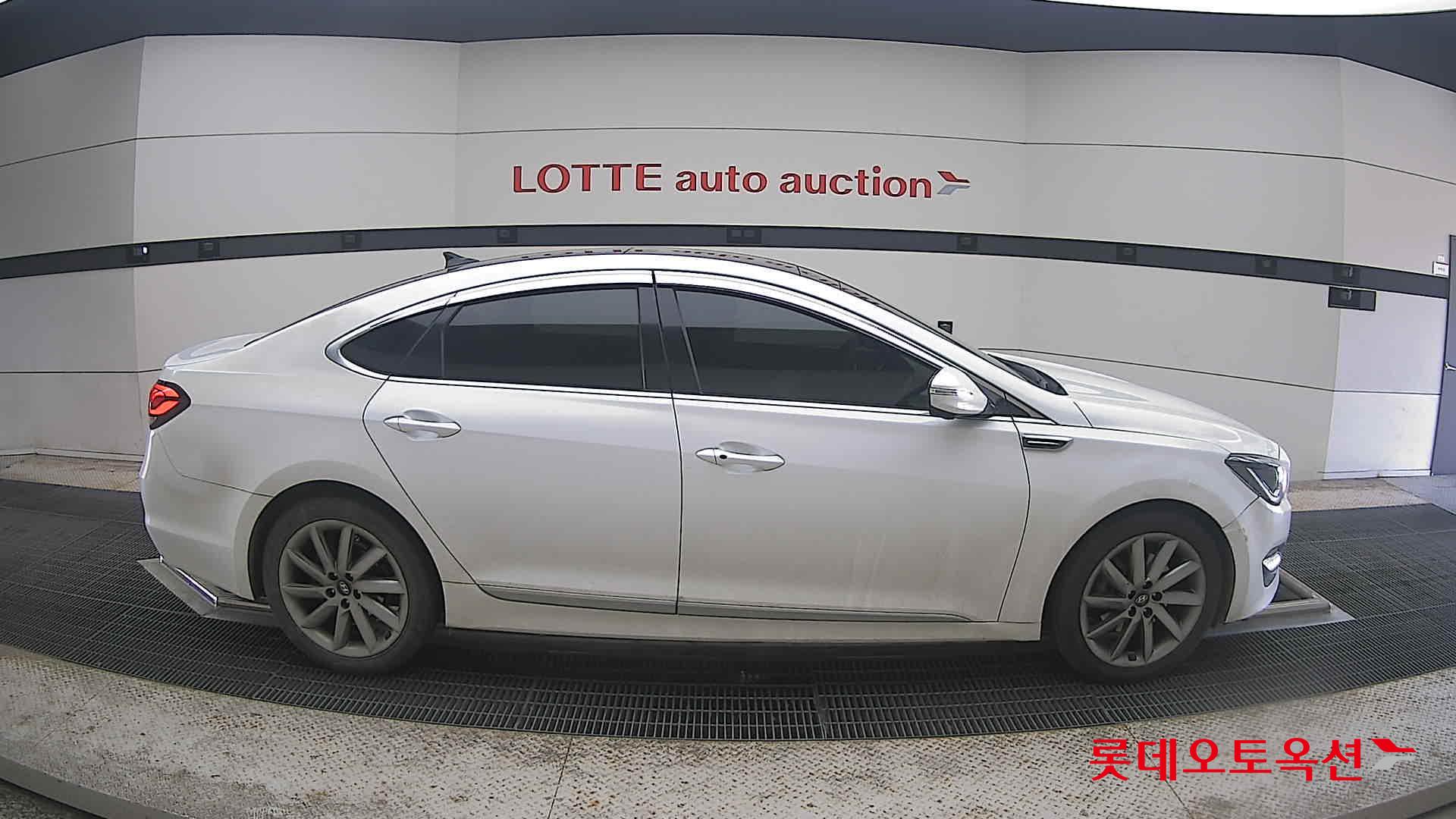 2015 - hyundai aslan