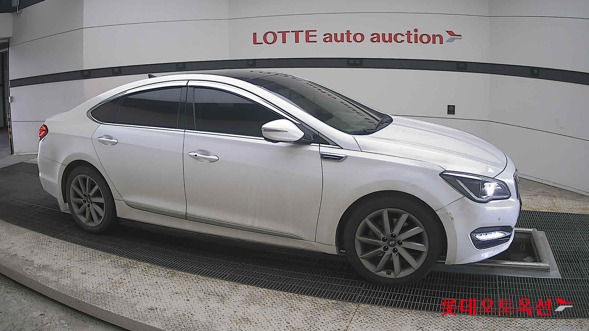 2015 - hyundai aslan
