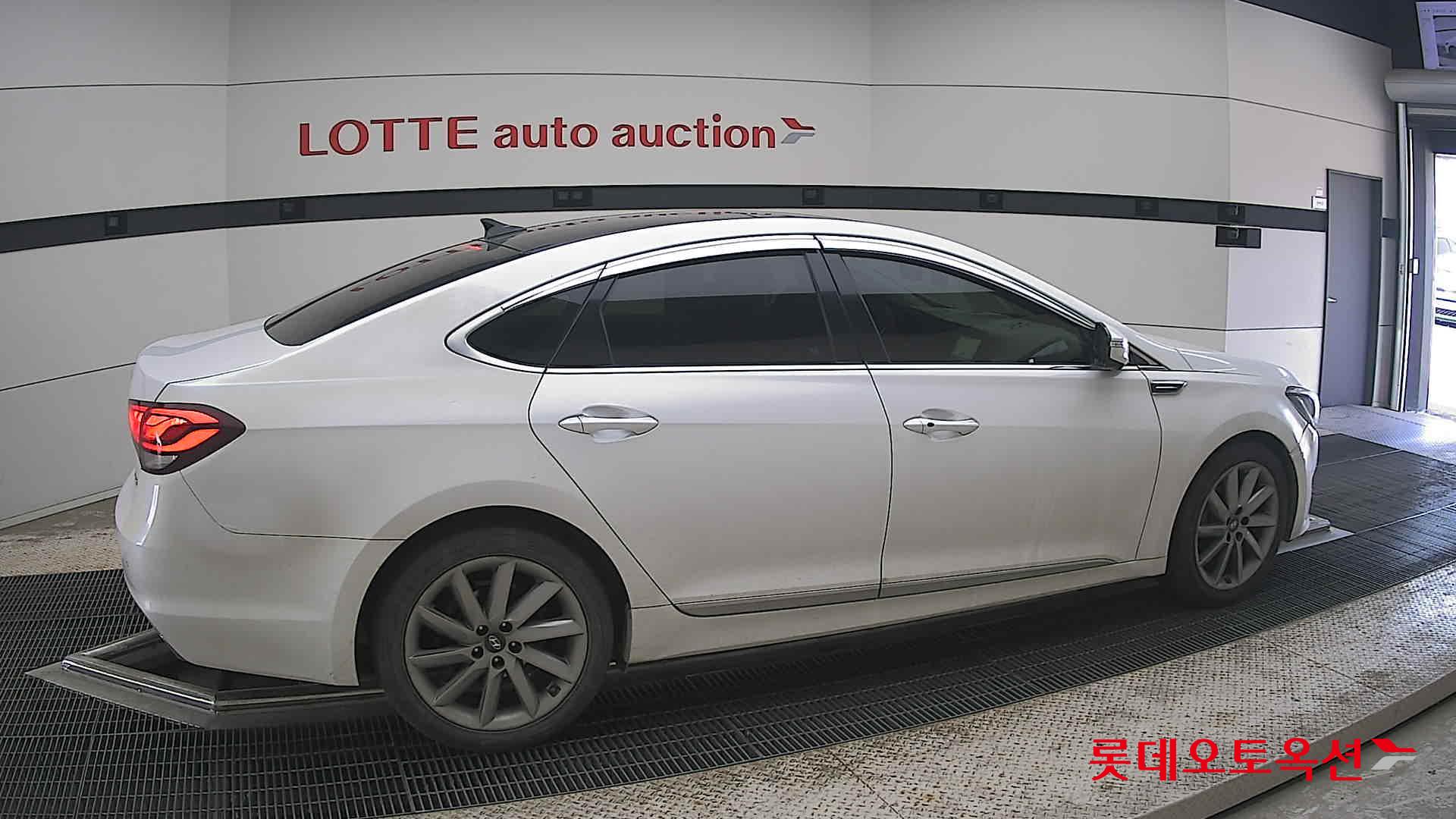 2015 - hyundai aslan