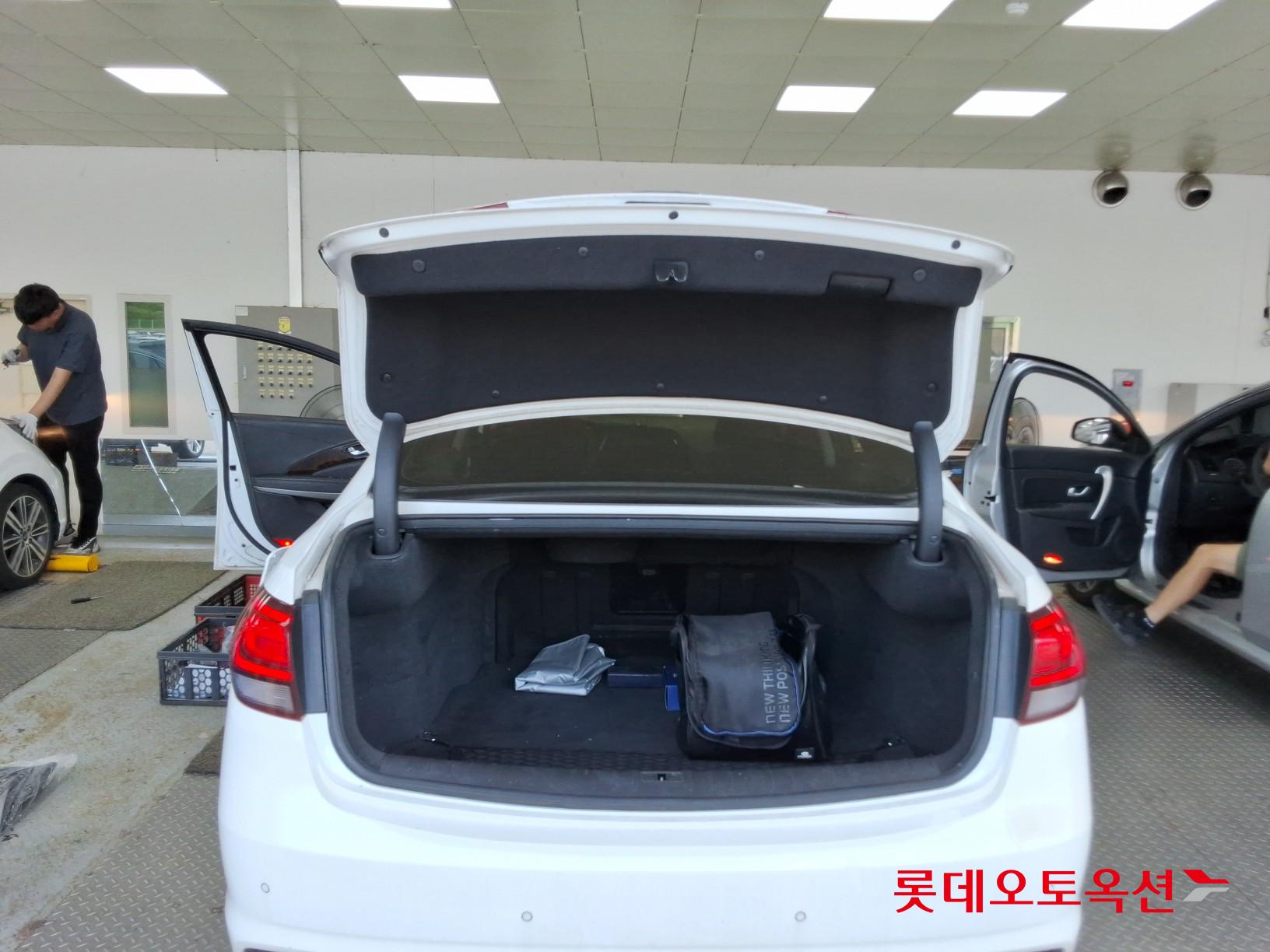 2015 - hyundai aslan
