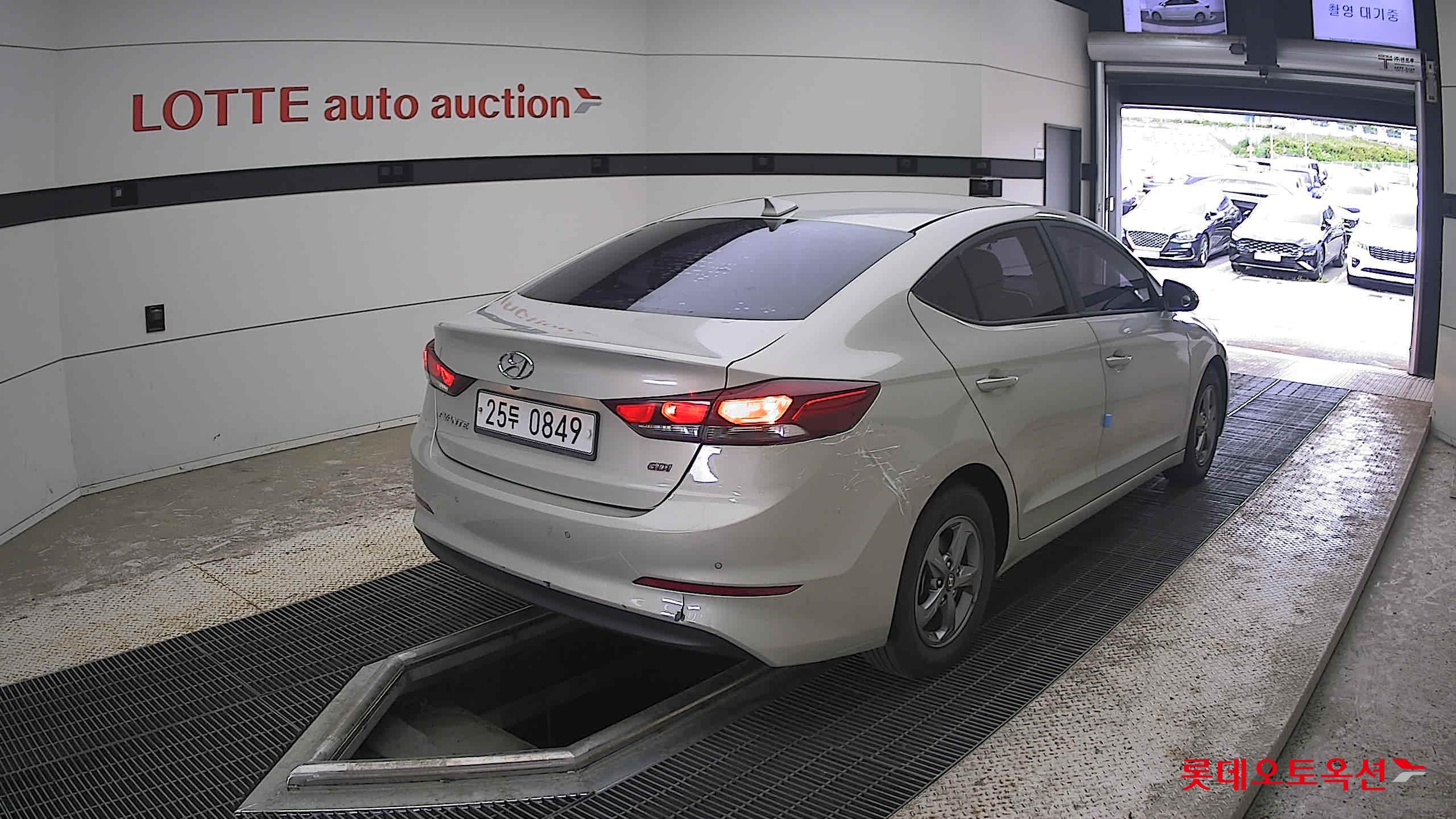 2017 - hyundai avante