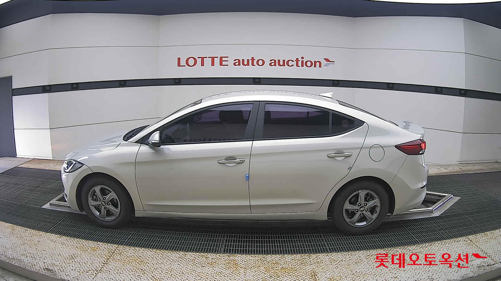 2017 - hyundai avante