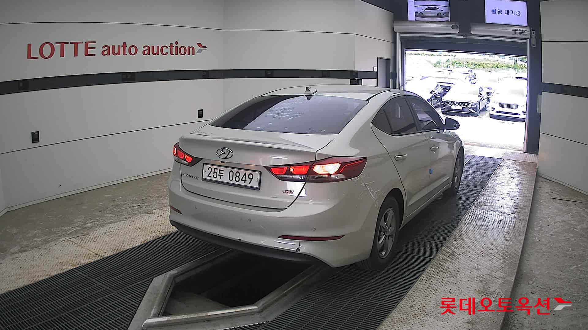 2017 - hyundai avante