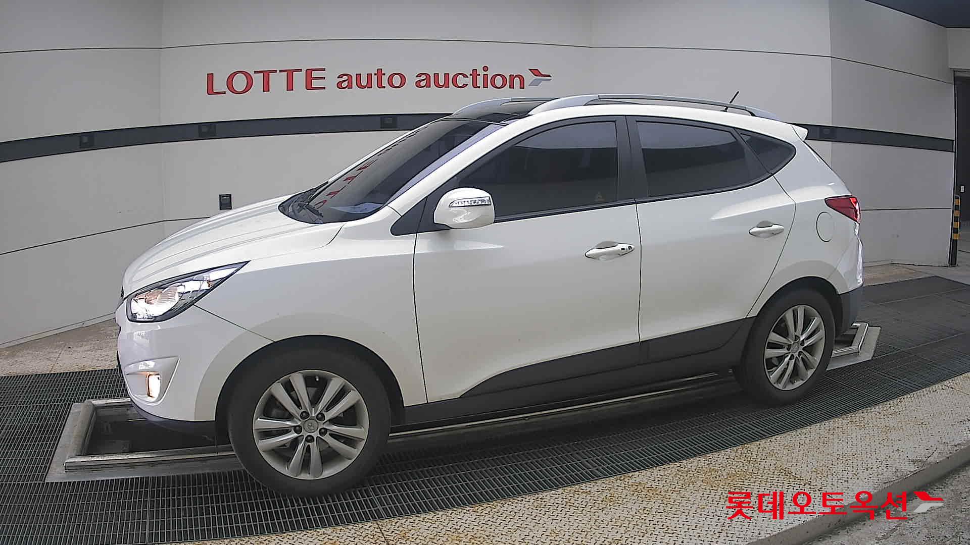2012 - hyundai tucson