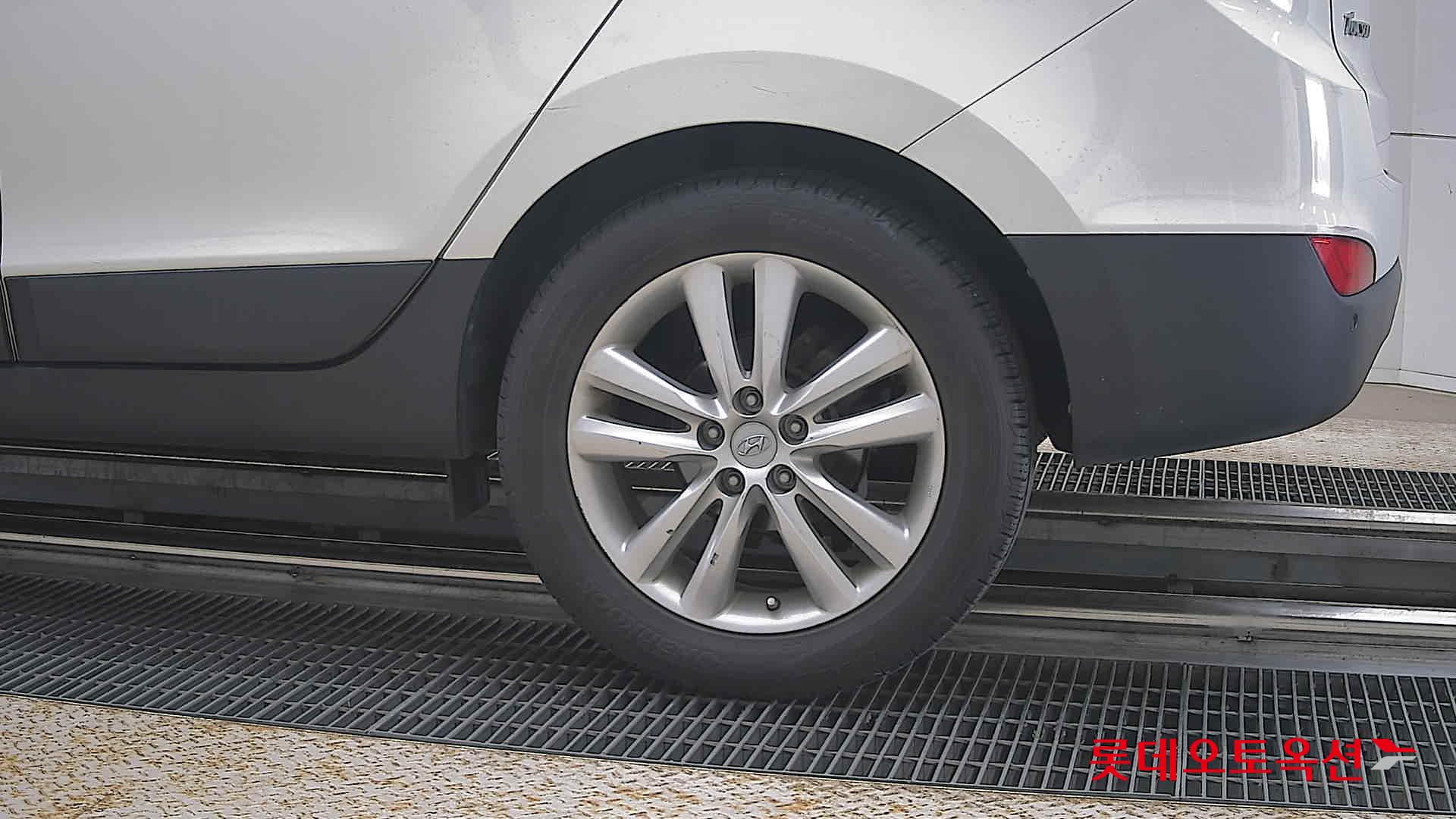 2012 - hyundai tucson